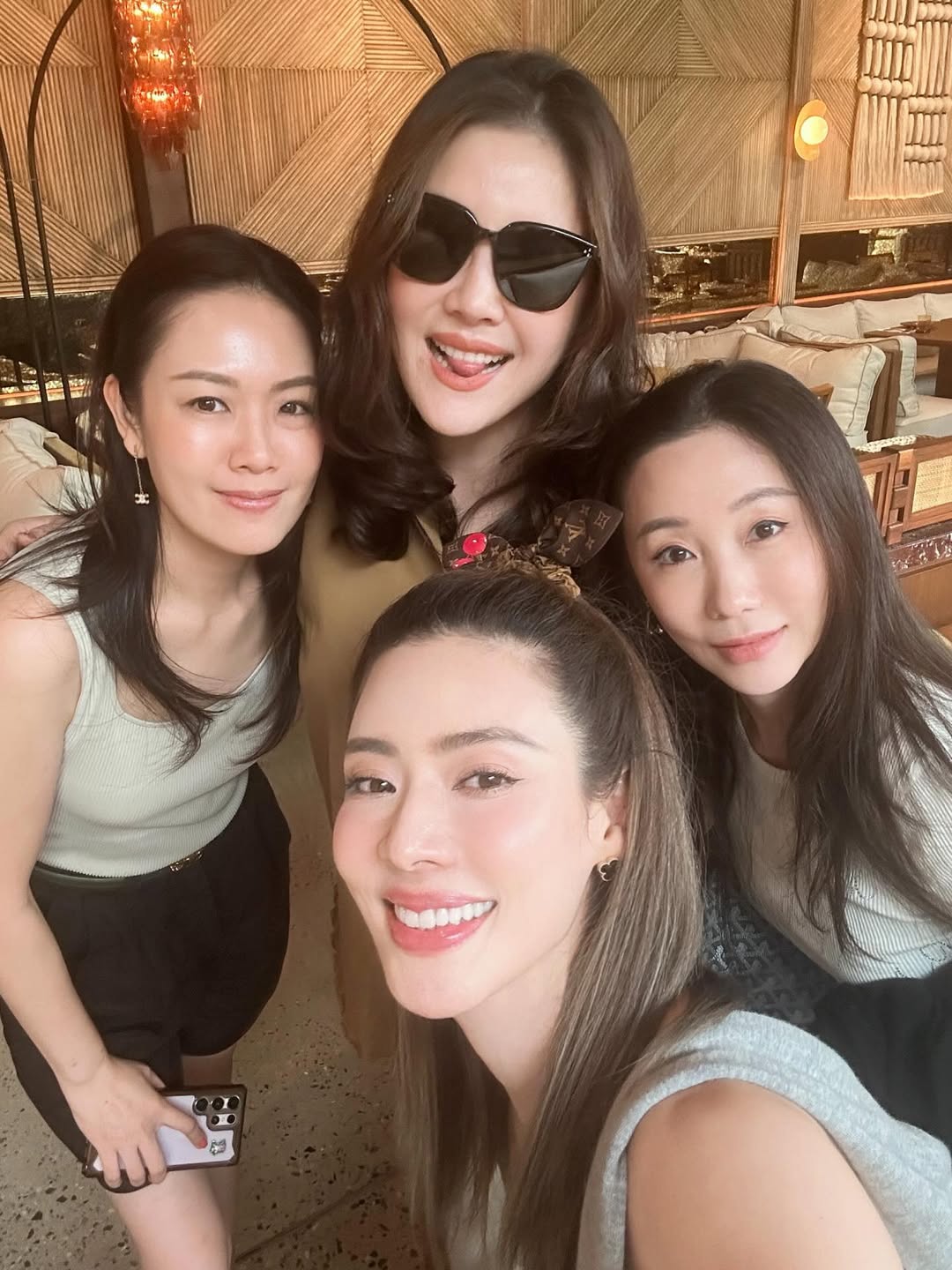 เอ๋ - พรทิพย์ สกิดใจ