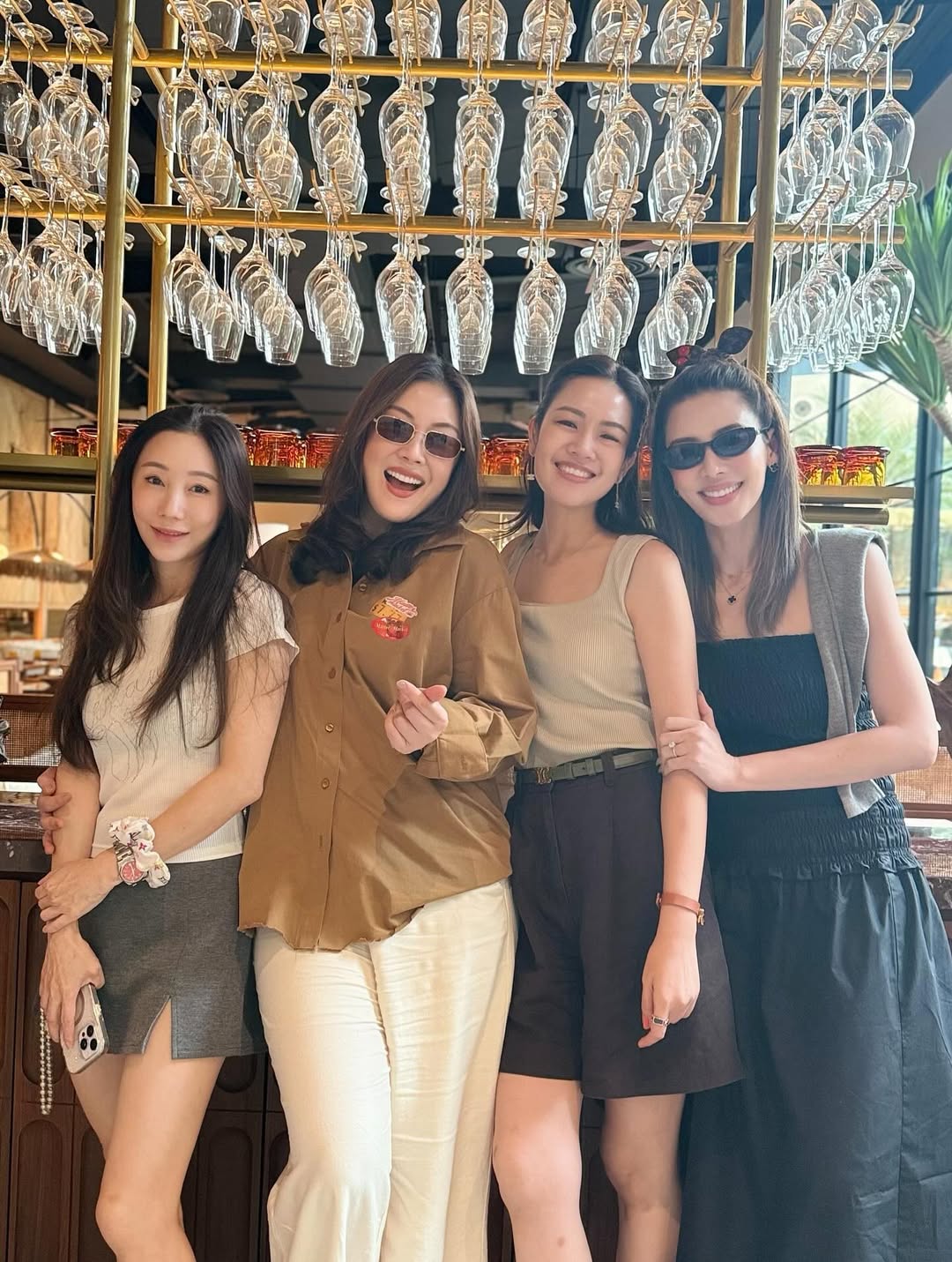 เอ๋ - พรทิพย์ สกิดใจ