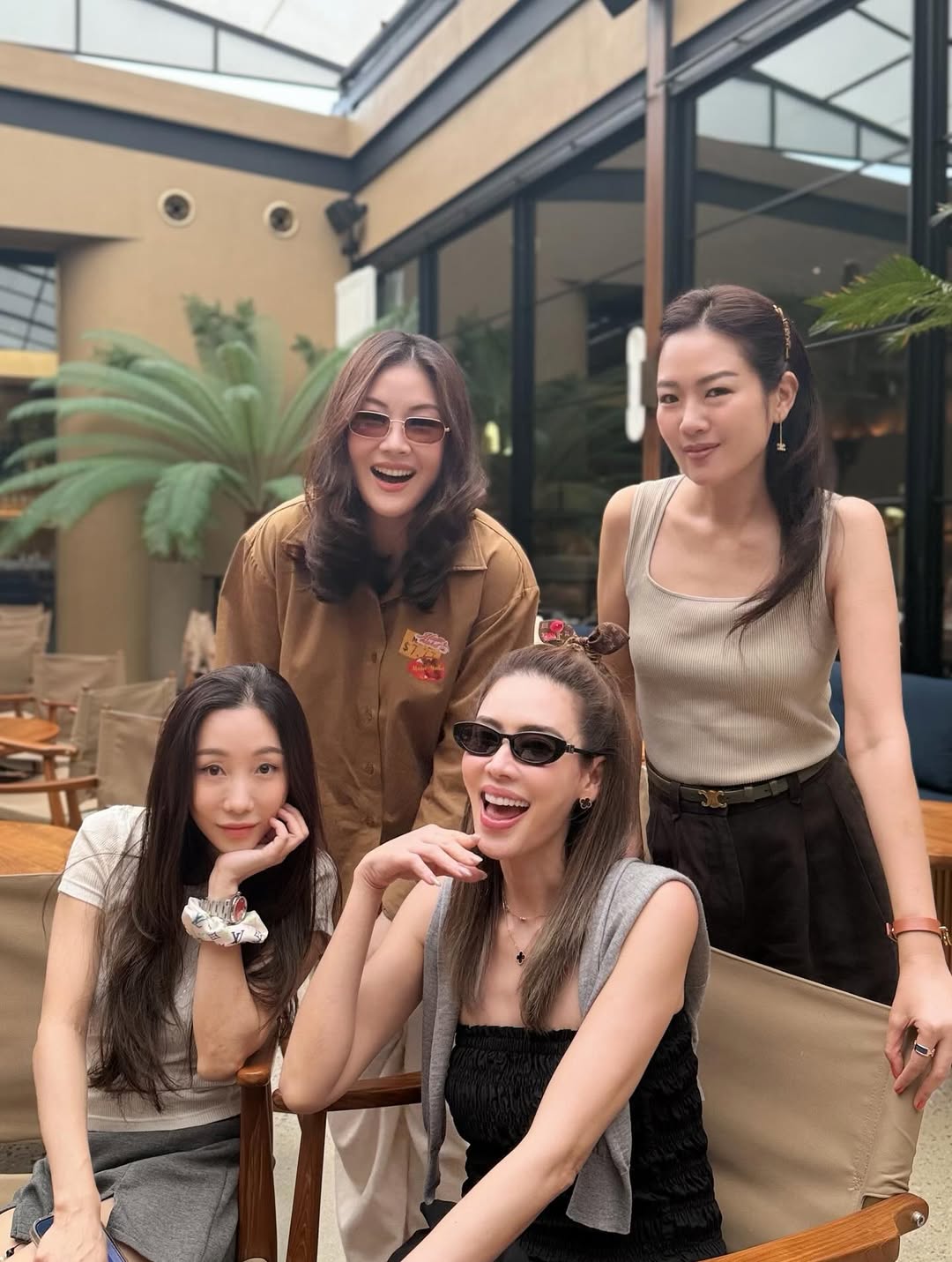 เอ๋ - พรทิพย์ สกิดใจ