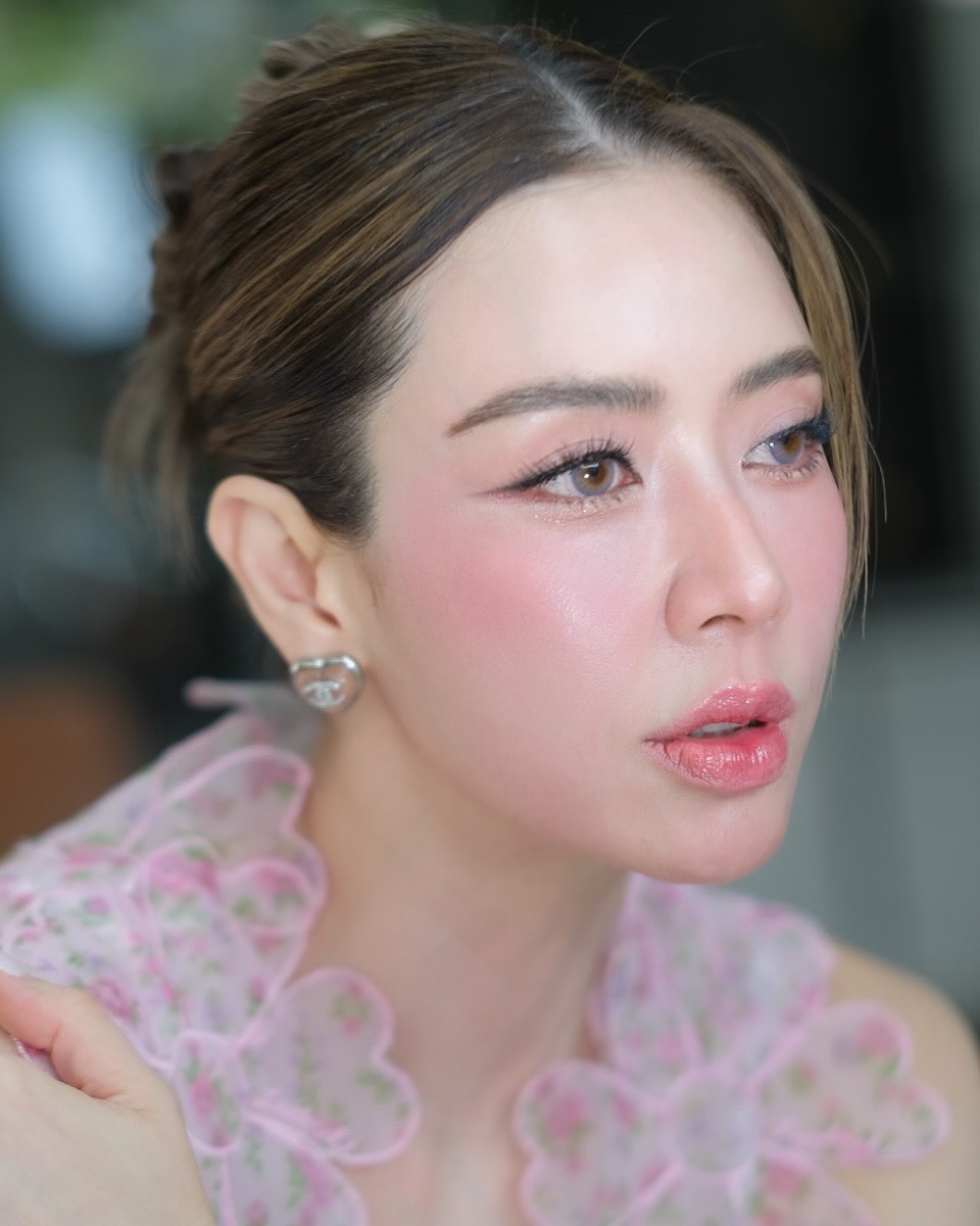 เอ๋ - พรทิพย์ สกิดใจ