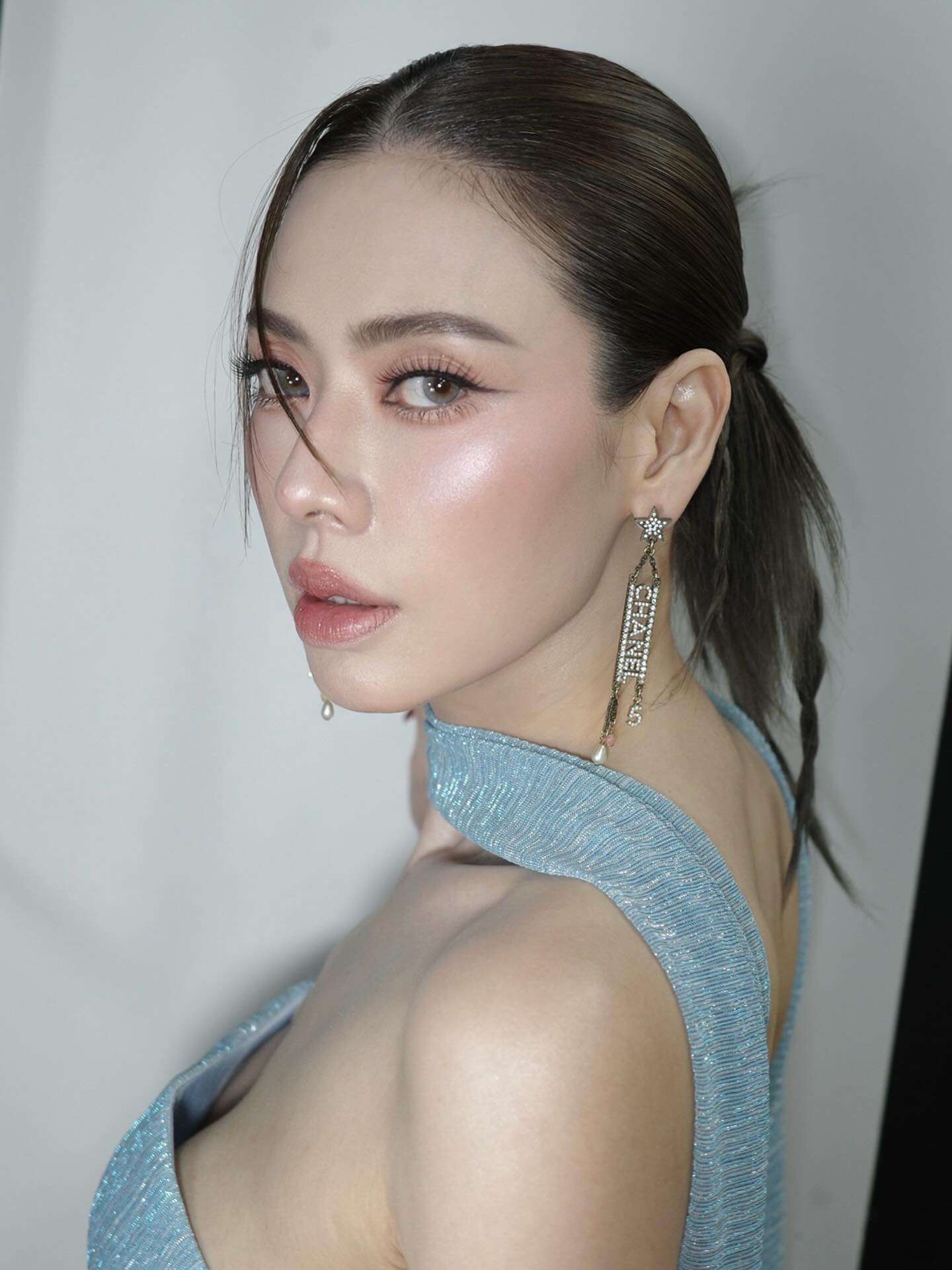 เอ๋ - พรทิพย์ สกิดใจ