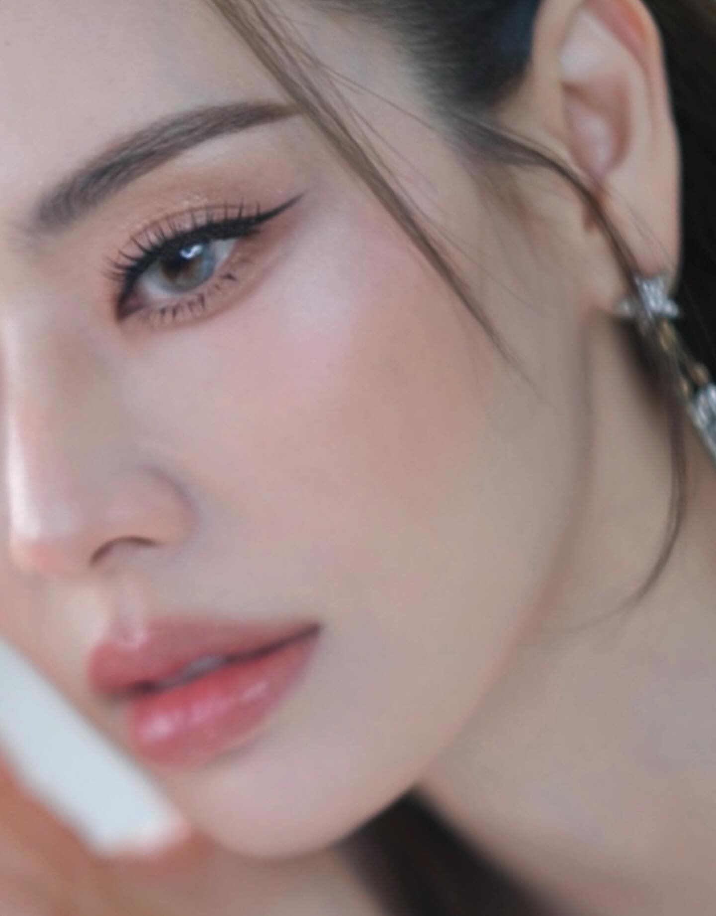 เอ๋ - พรทิพย์ สกิดใจ