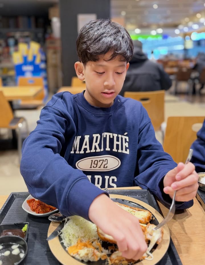 เอ๋ - พรทิพย์ สกิดใจ