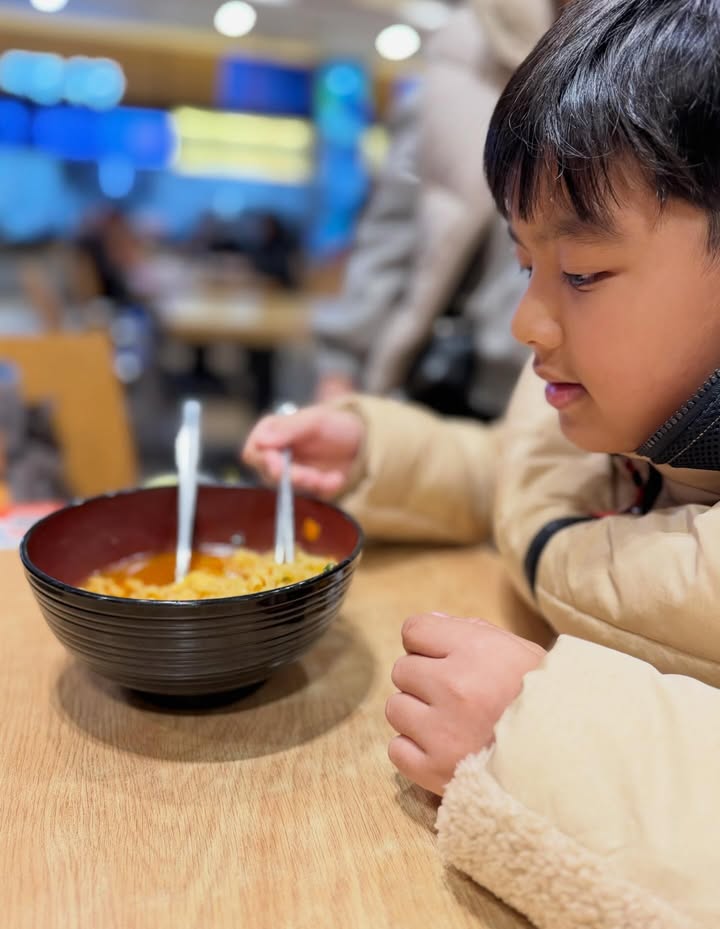 เอ๋ - พรทิพย์ สกิดใจ