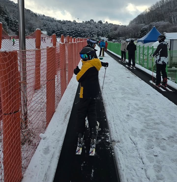 เอ๋ - พรทิพย์ สกิดใจ