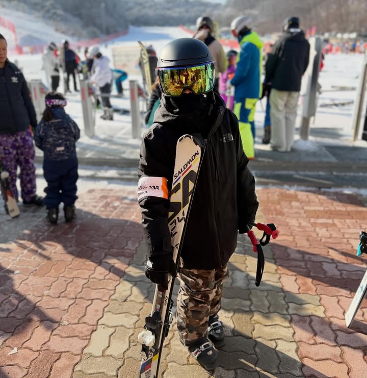 เอ๋ - พรทิพย์ สกิดใจ