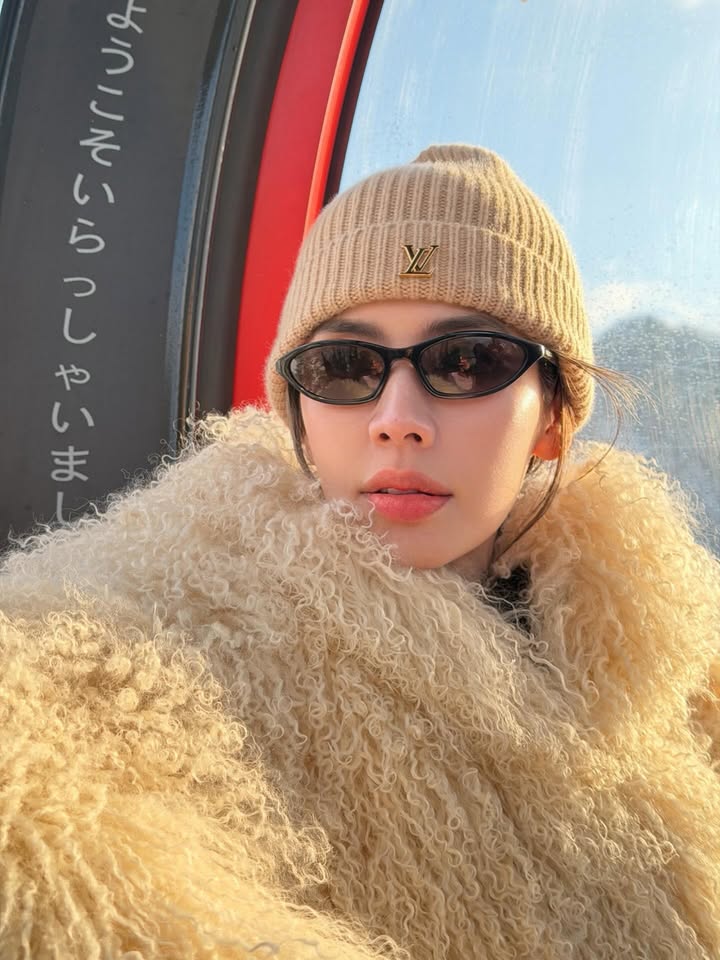 เอ๋ - พรทิพย์ สกิดใจ