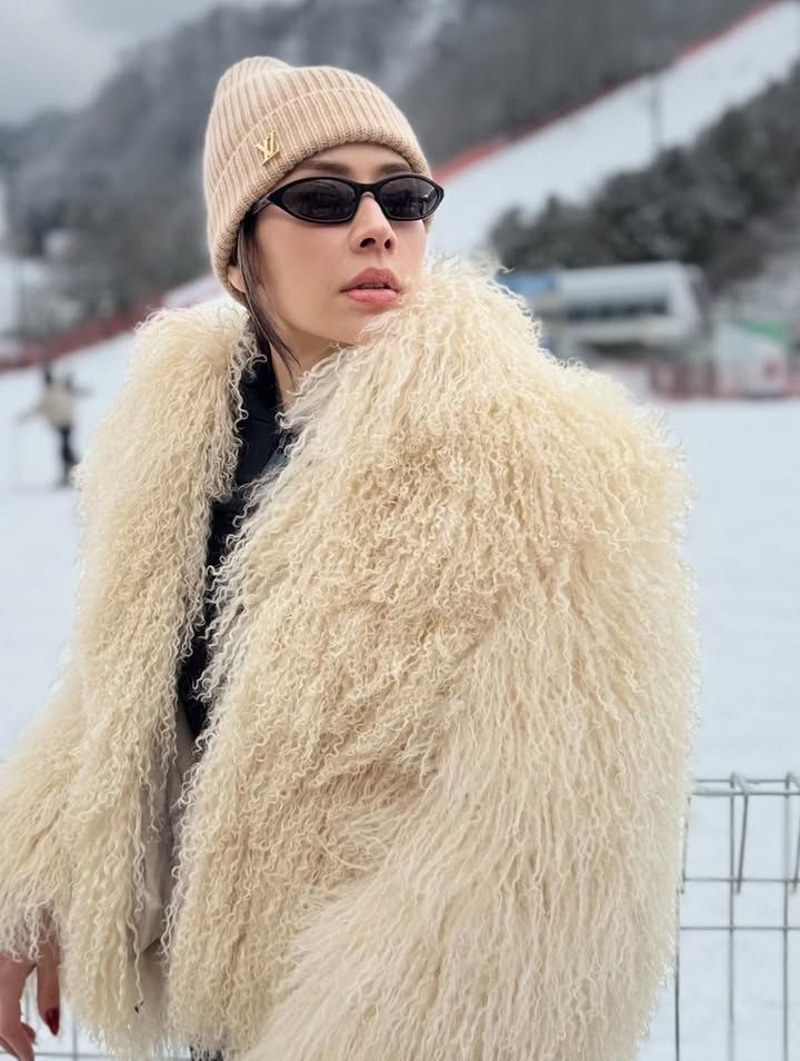 เอ๋ - พรทิพย์ สกิดใจ