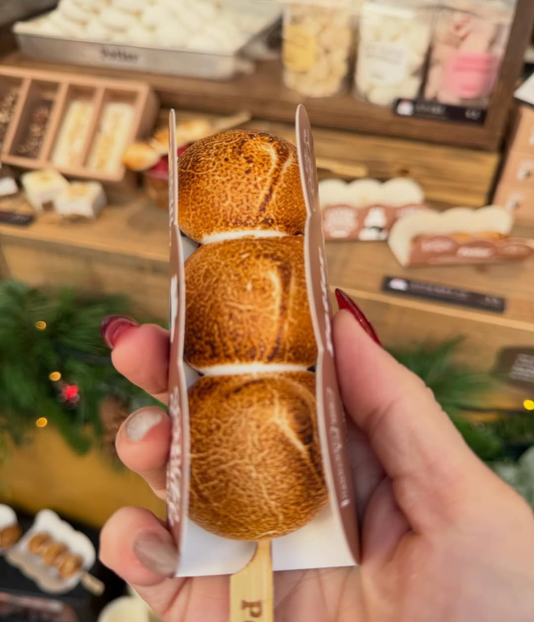 เอ๋ - พรทิพย์ สกิดใจ