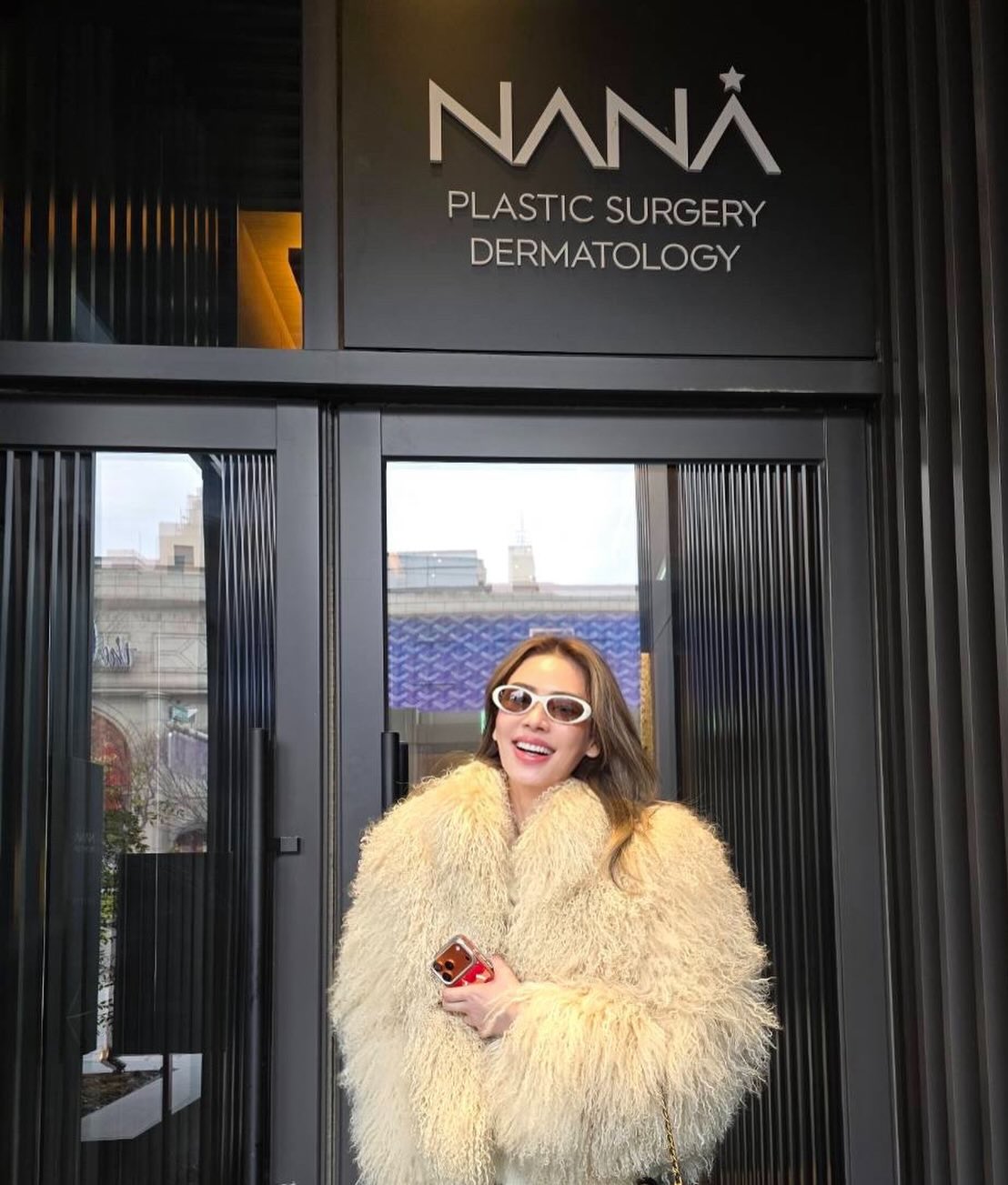 เอ๋ - พรทิพย์ สกิดใจ