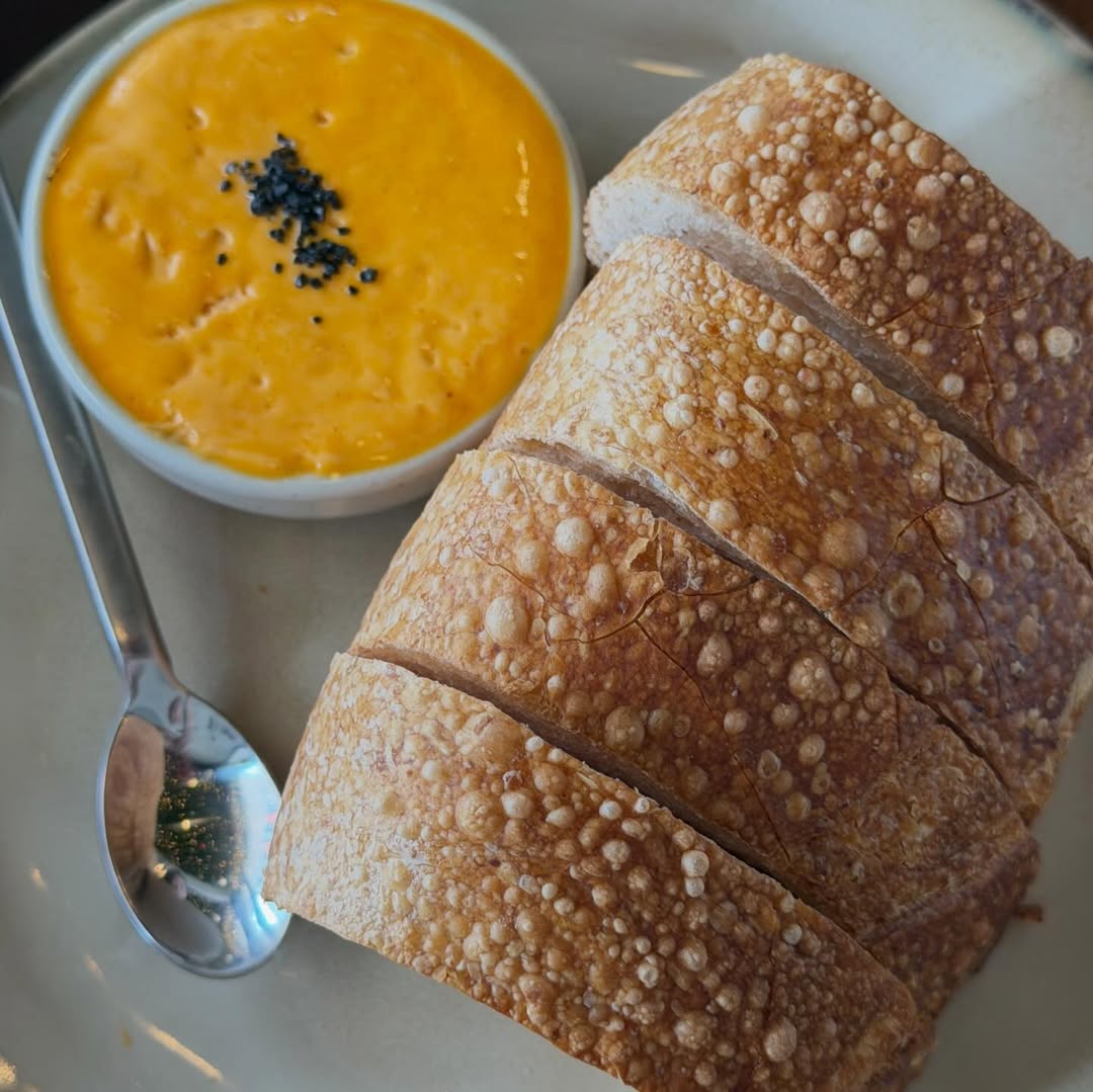 เอ๋ - พรทิพย์ สกิดใจ