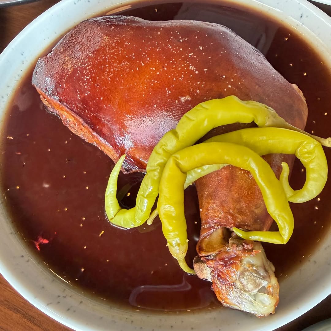 เอ๋ - พรทิพย์ สกิดใจ