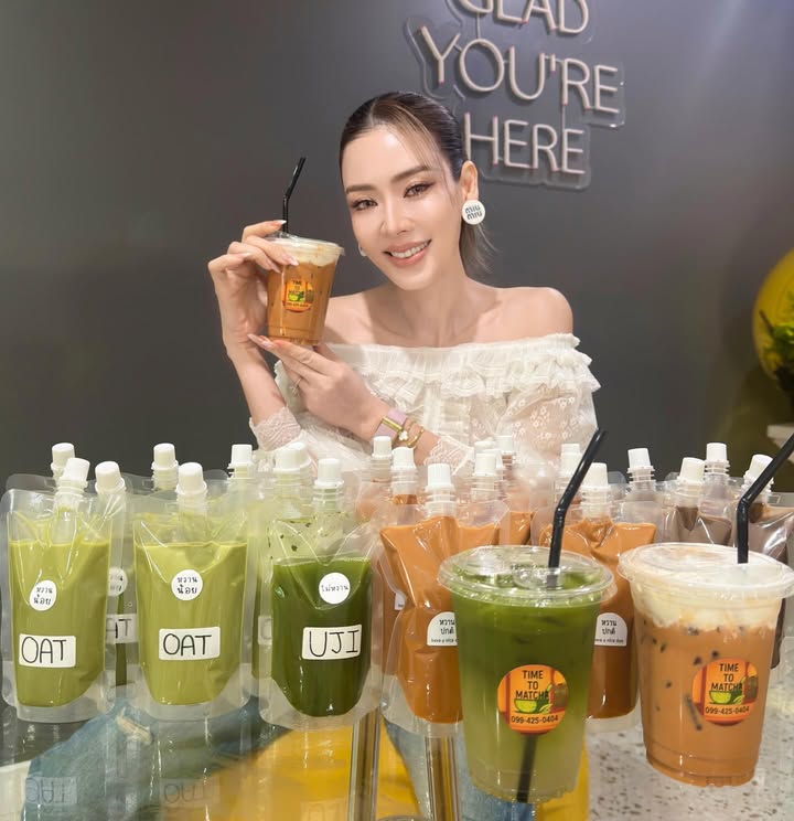 เอ๋ - พรทิพย์ สกิดใจ