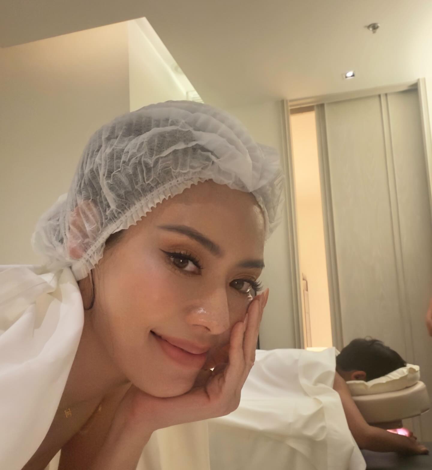 เอ๋ - พรทิพย์ สกิดใจ