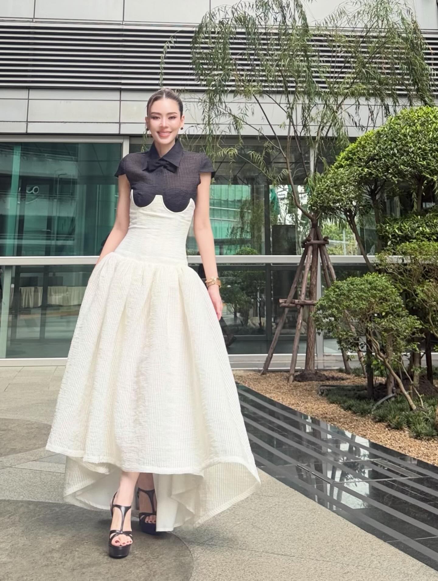 เอ๋ - พรทิพย์ สกิดใจ