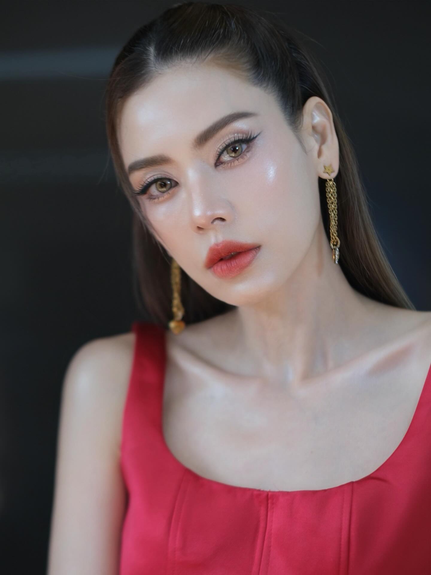 เอ๋ - พรทิพย์ สกิดใจ