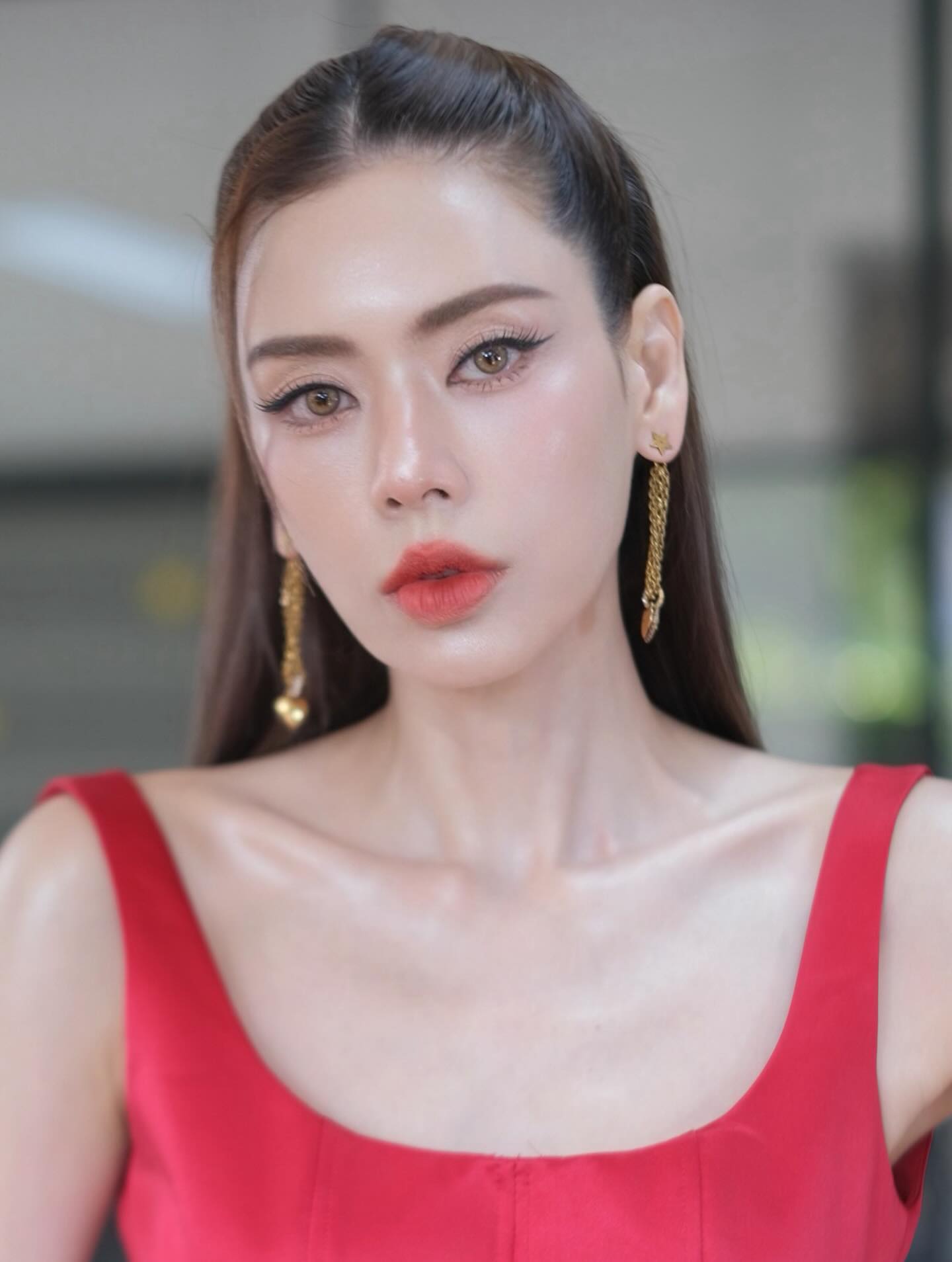 เอ๋ - พรทิพย์ สกิดใจ