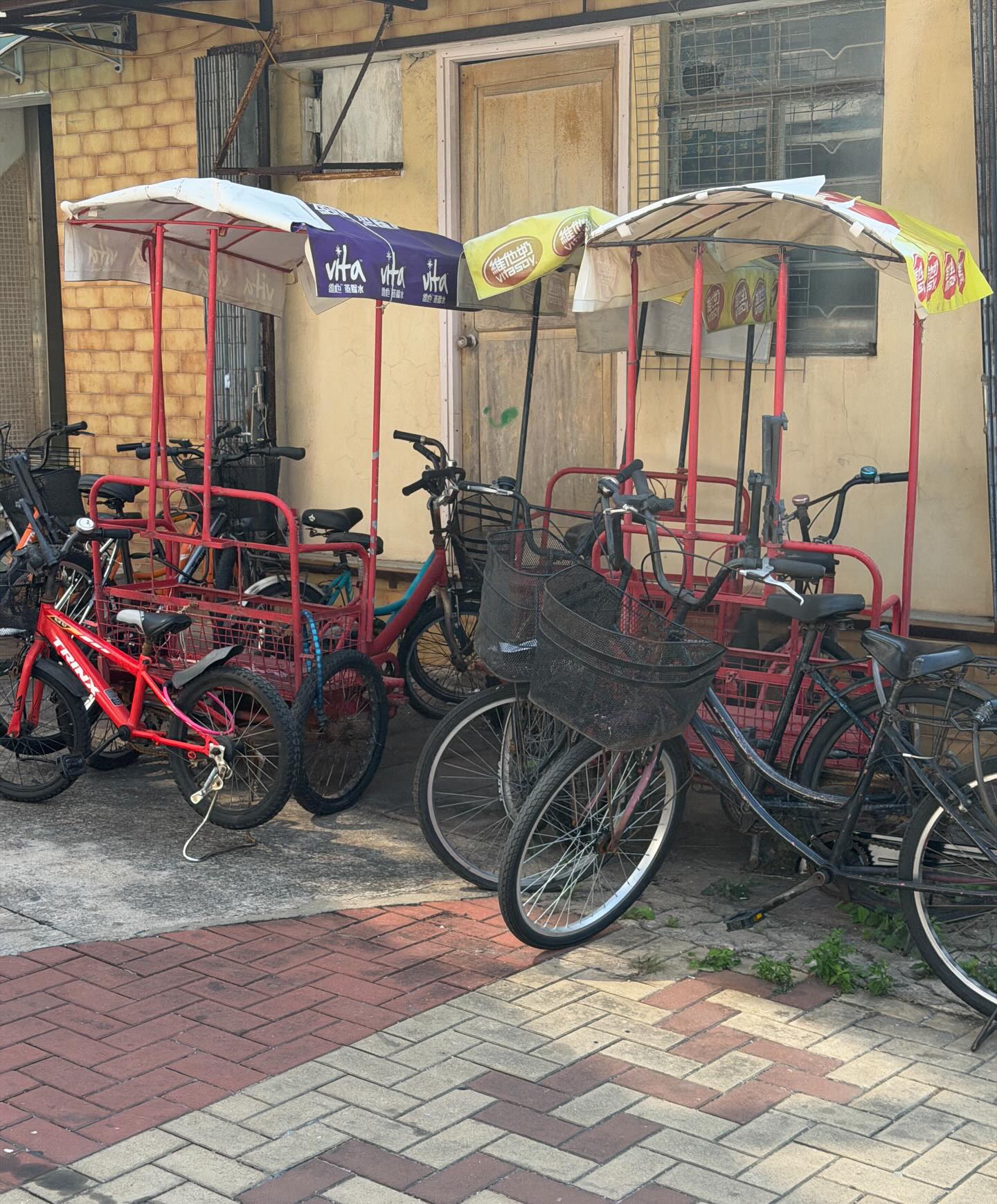 เอ๋ - พรทิพย์ สกิดใจ