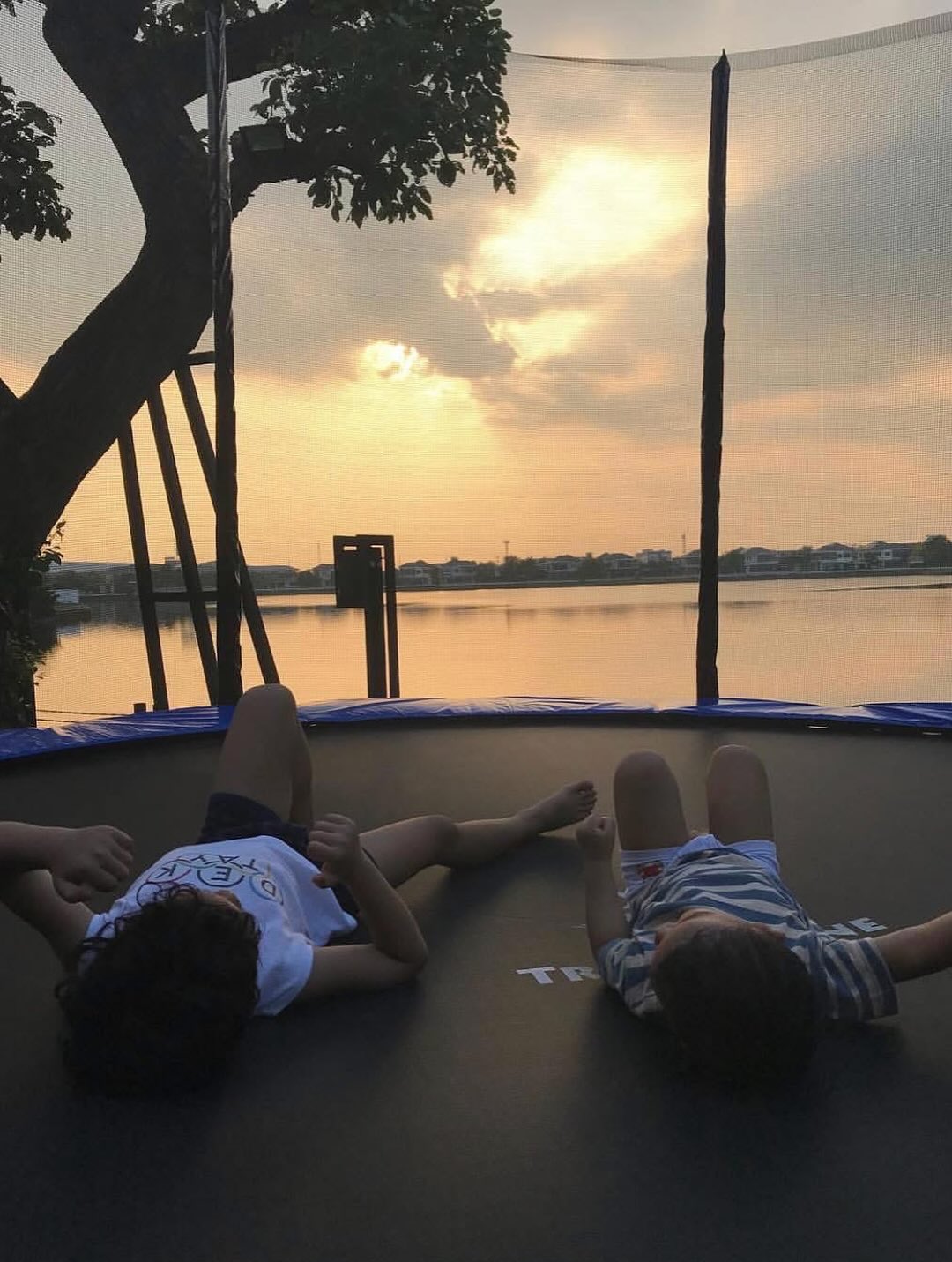 เอ๋ - พรทิพย์ สกิดใจ