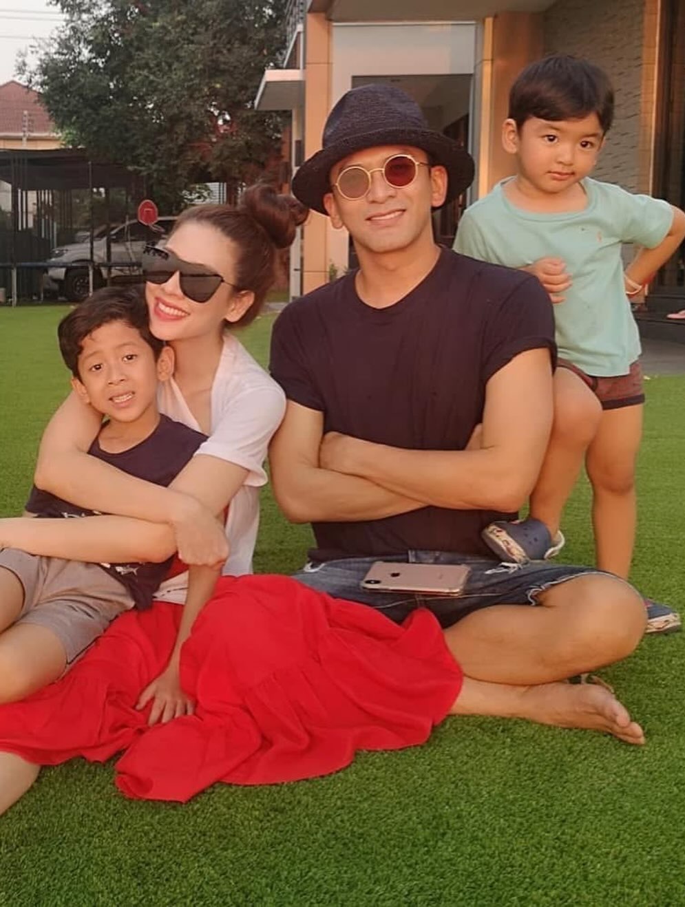 เอ๋ - พรทิพย์ สกิดใจ