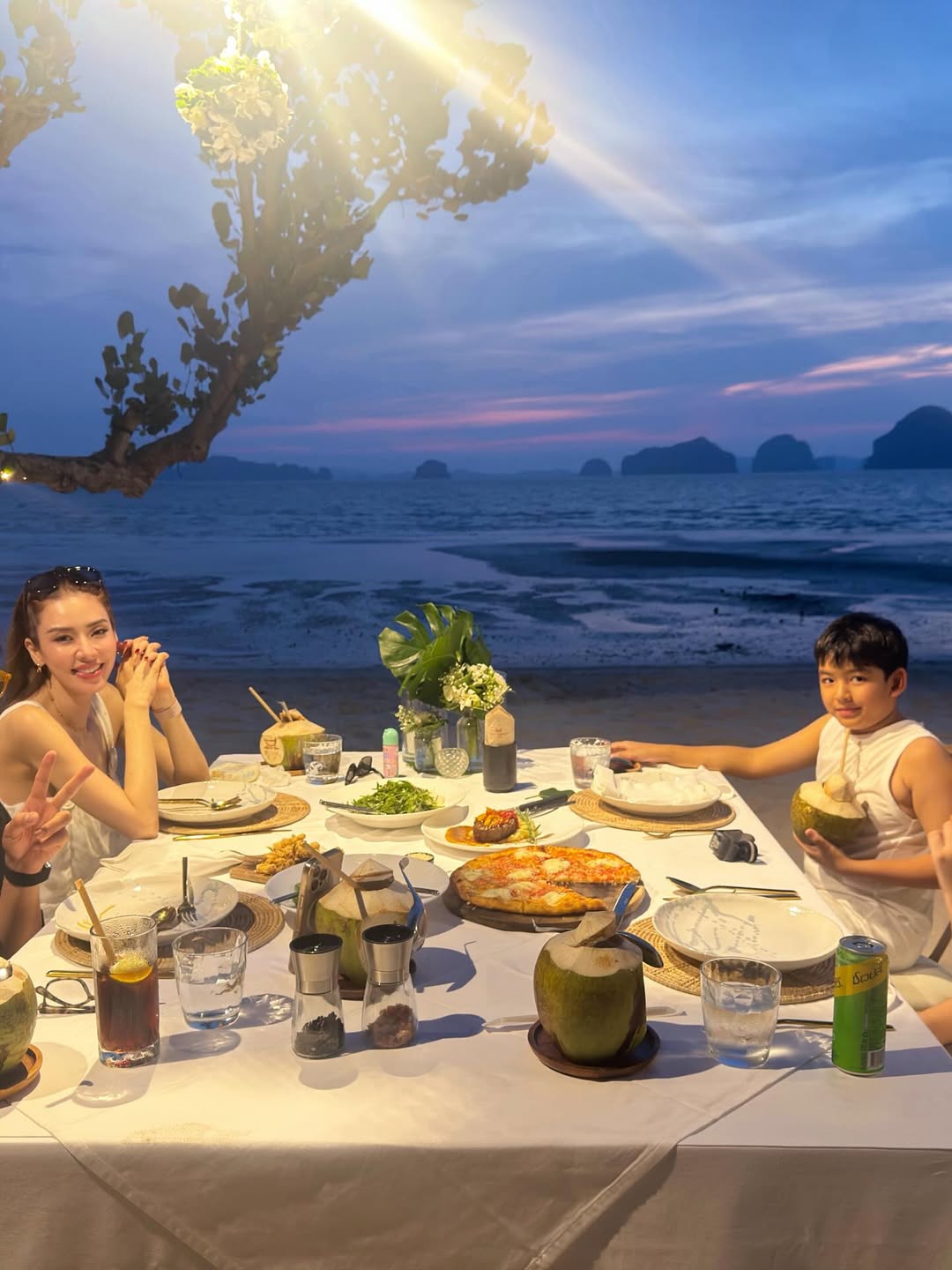 เอ๋ - พรทิพย์ สกิดใจ