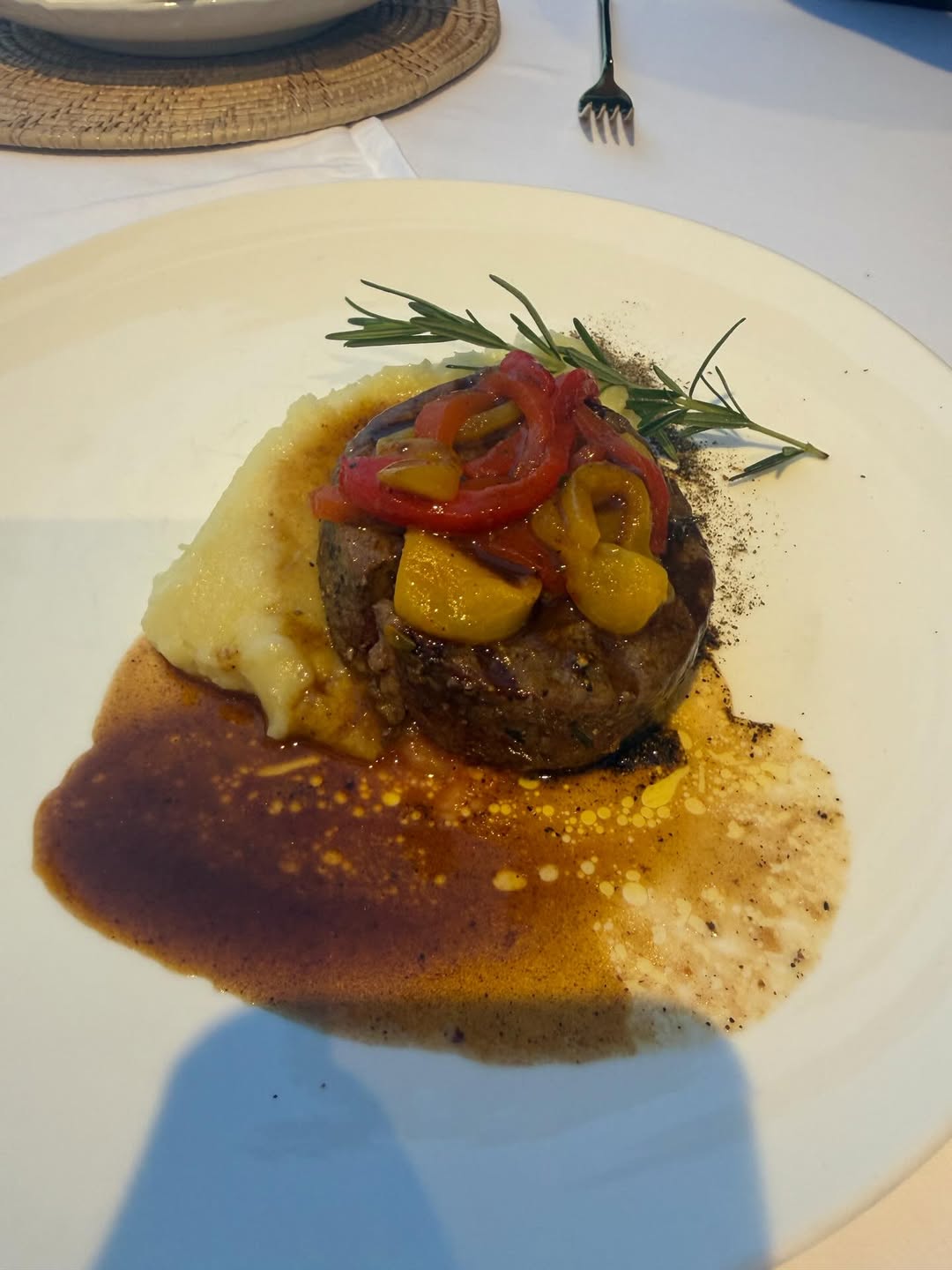 เอ๋ - พรทิพย์ สกิดใจ