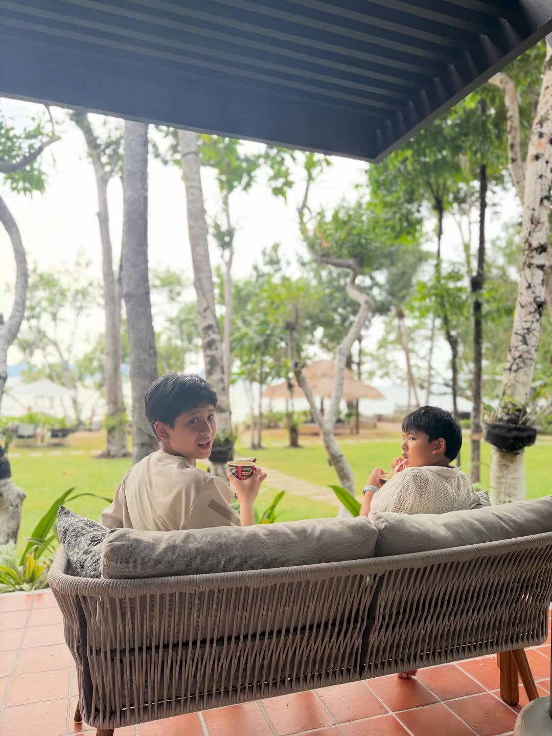 เอ๋ - พรทิพย์ สกิดใจ