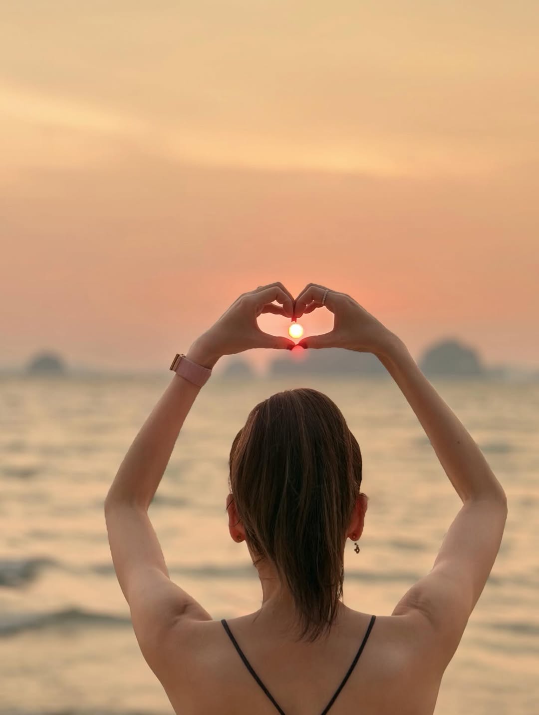 เอ๋ - พรทิพย์ สกิดใจ