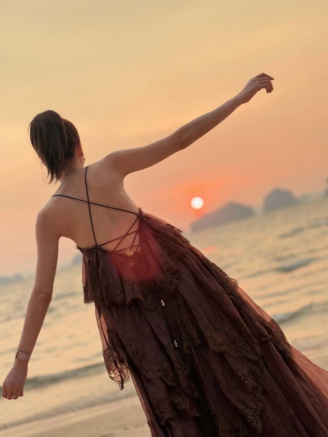 เอ๋ - พรทิพย์ สกิดใจ