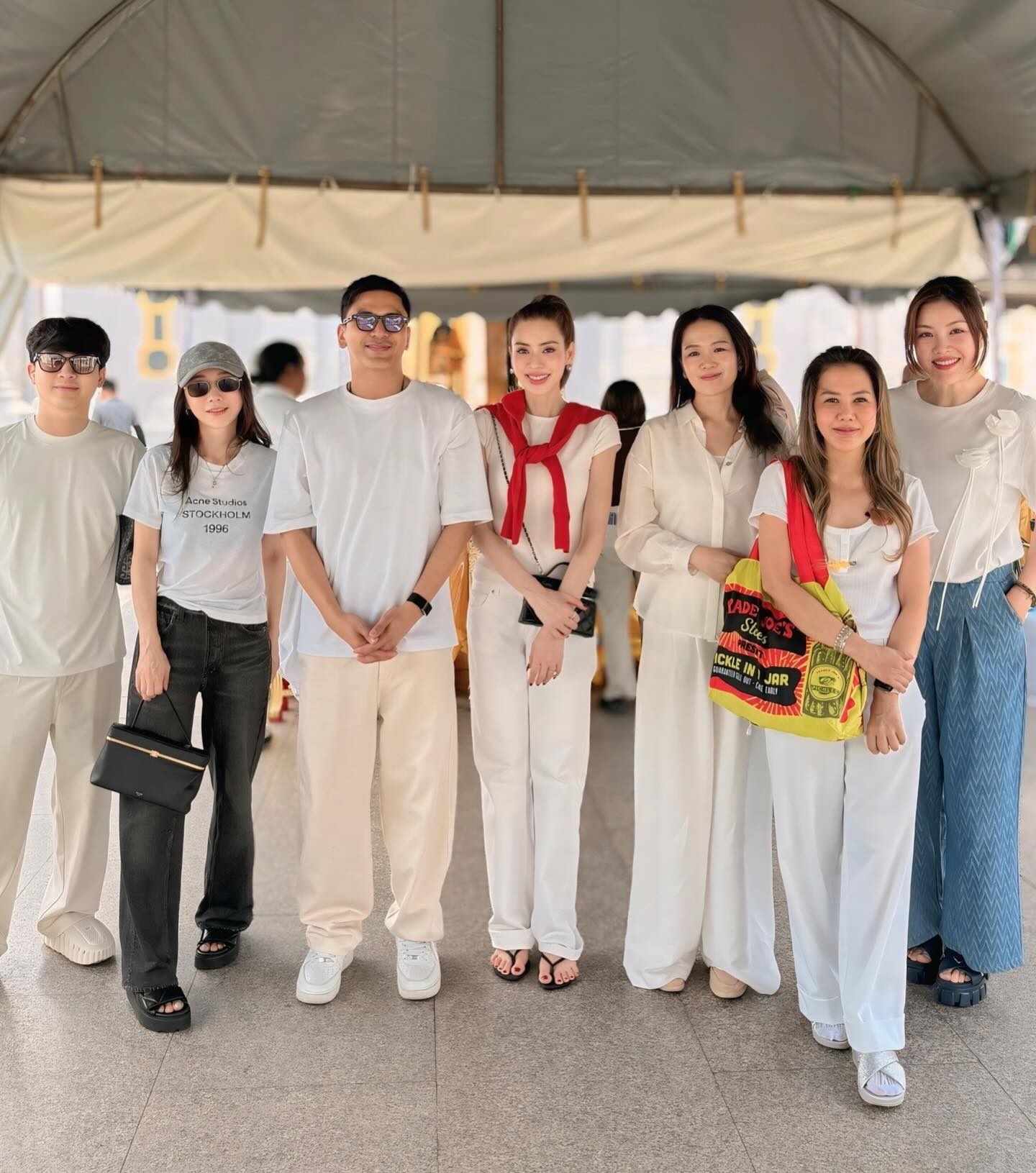 เอ๋ - พรทิพย์ สกิดใจ