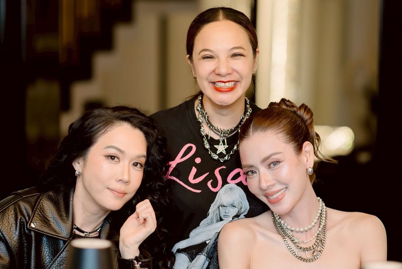 เอ๋ - พรทิพย์ สกิดใจ