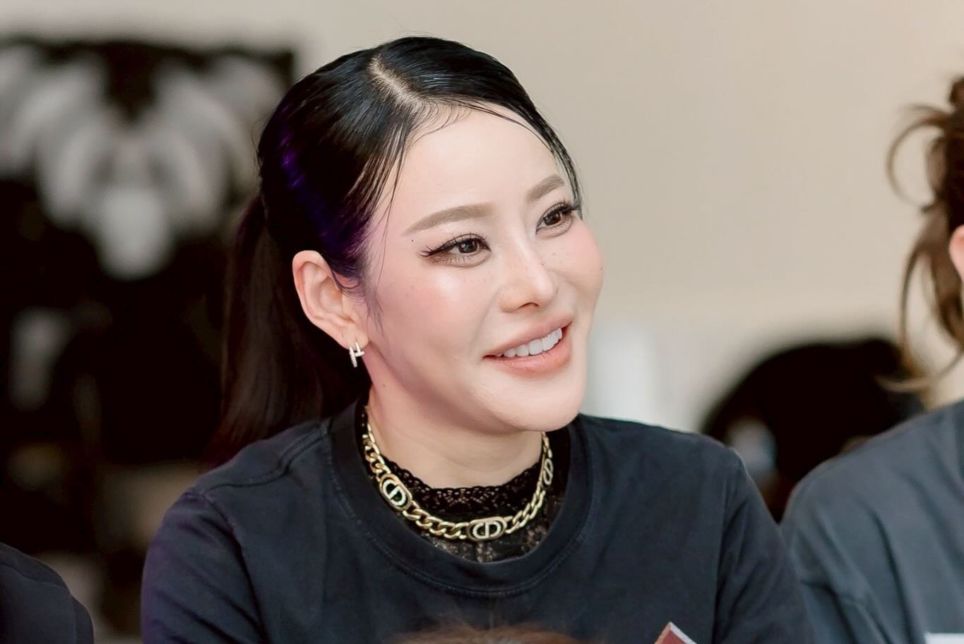 เอ๋ - พรทิพย์ สกิดใจ