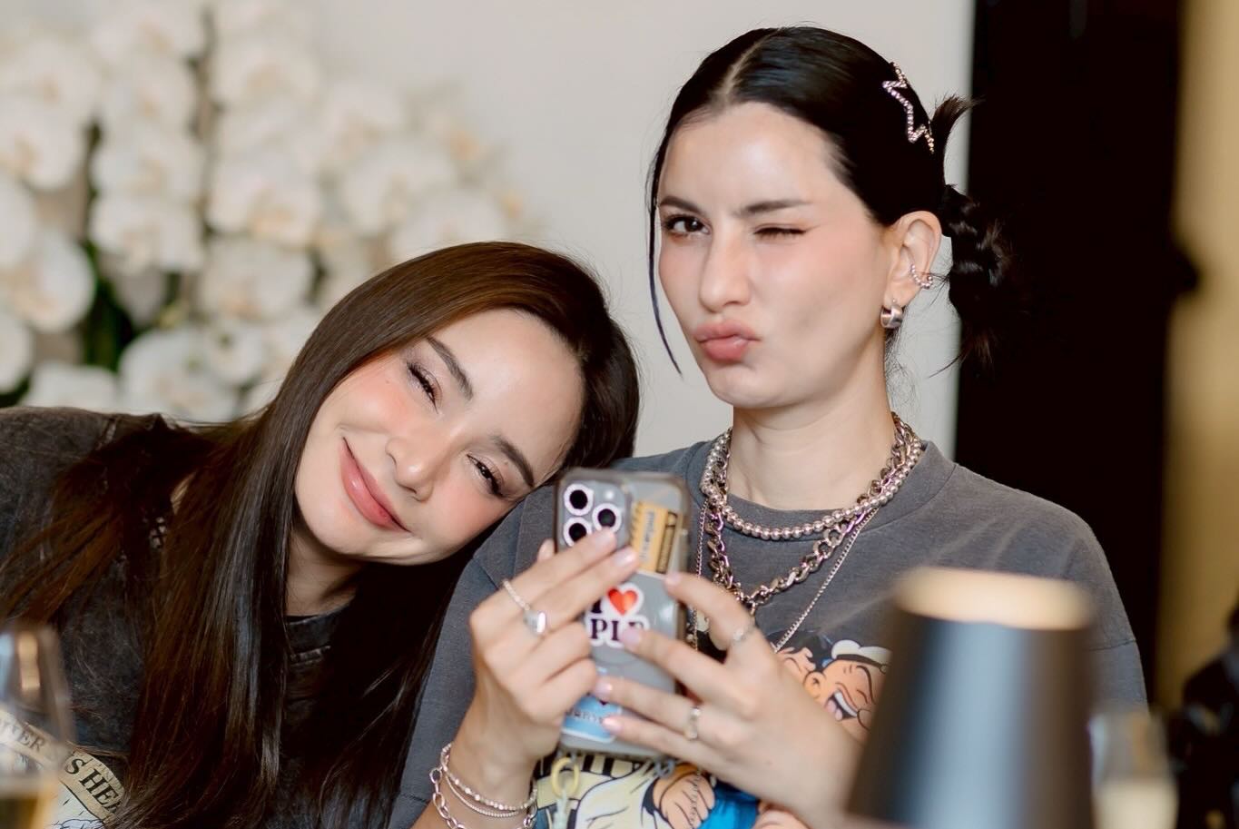 เอ๋ - พรทิพย์ สกิดใจ