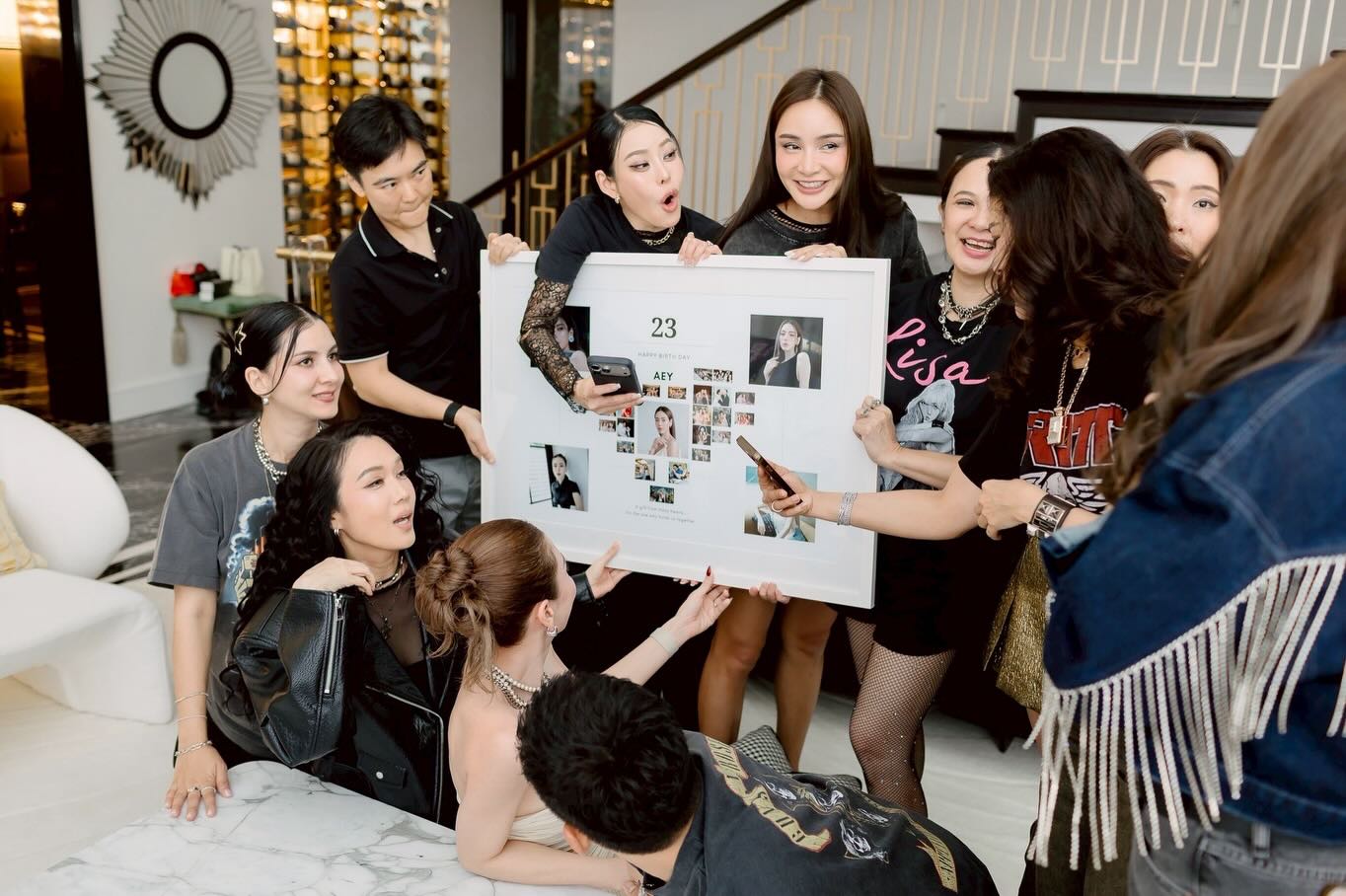 เอ๋ - พรทิพย์ สกิดใจ