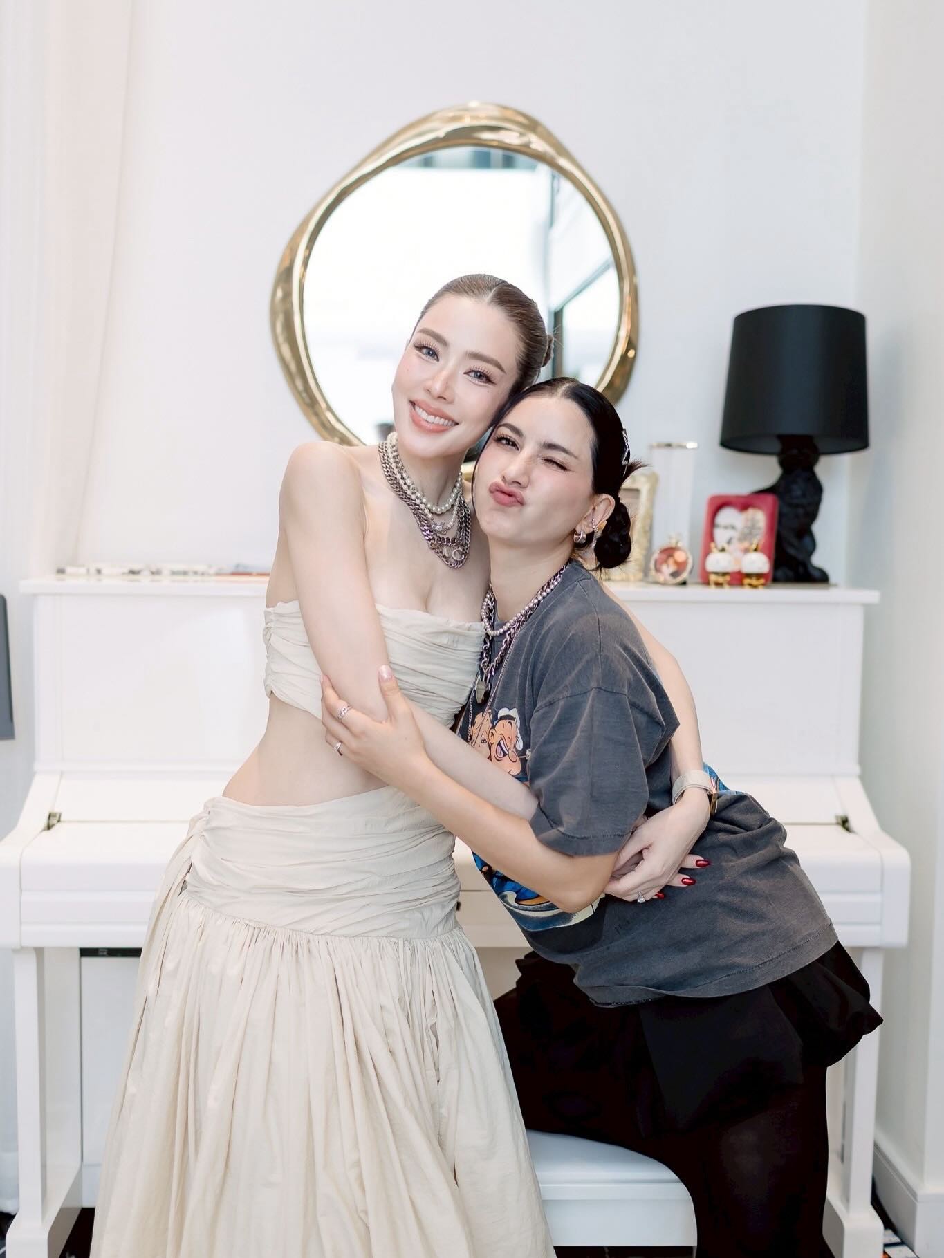 เอ๋ - พรทิพย์ สกิดใจ