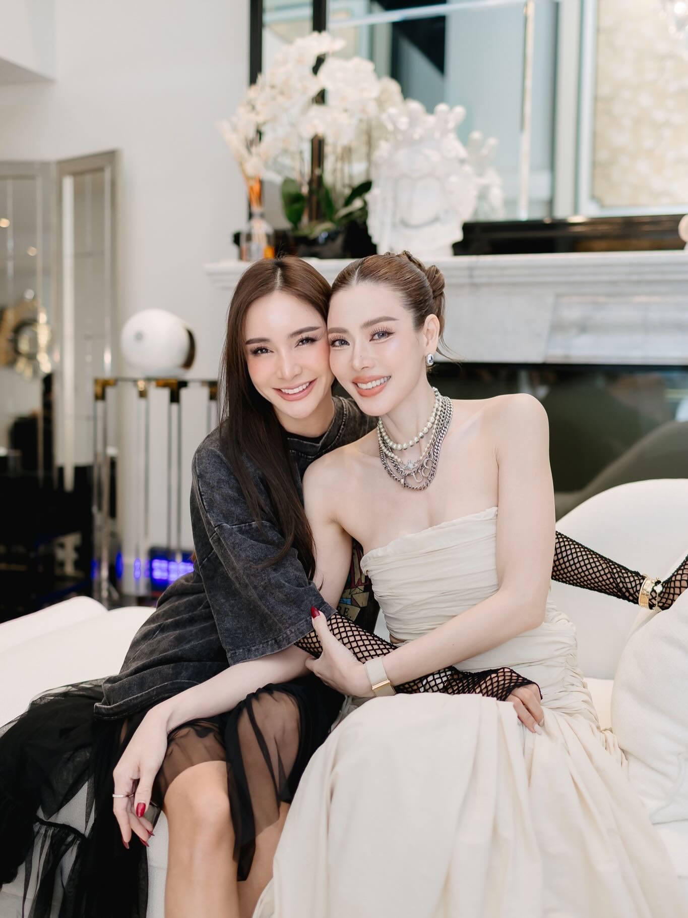 เอ๋ - พรทิพย์ สกิดใจ