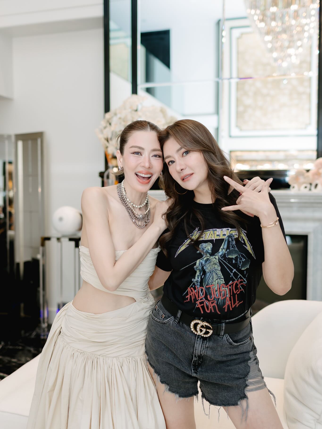 เอ๋ - พรทิพย์ สกิดใจ