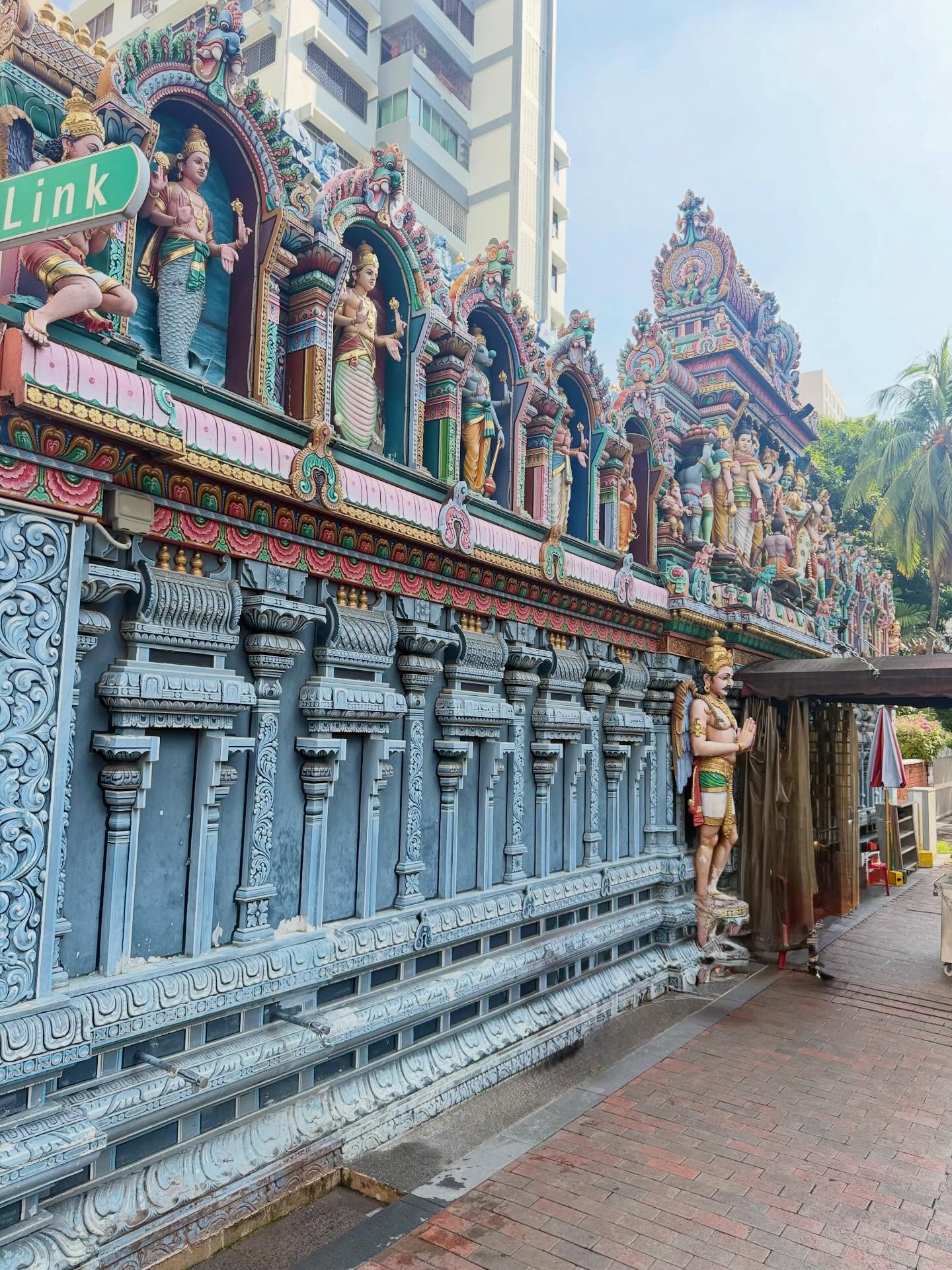 เอ๋ - พรทิพย์ สกิดใจ