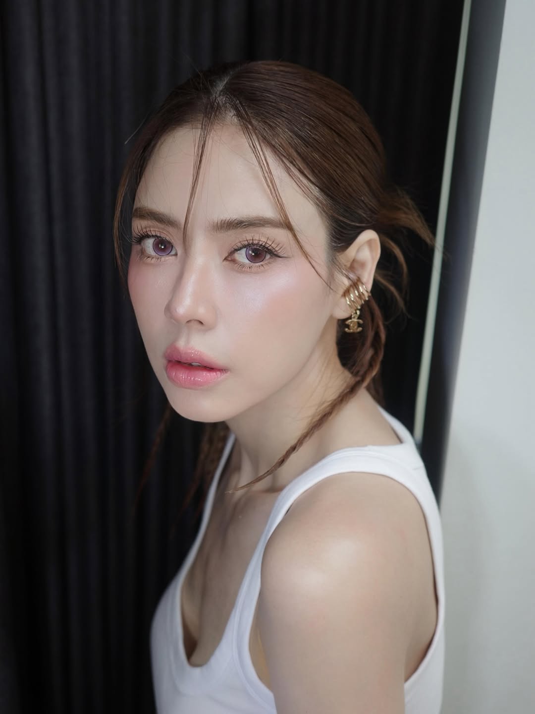 เอ๋ - พรทิพย์ สกิดใจ