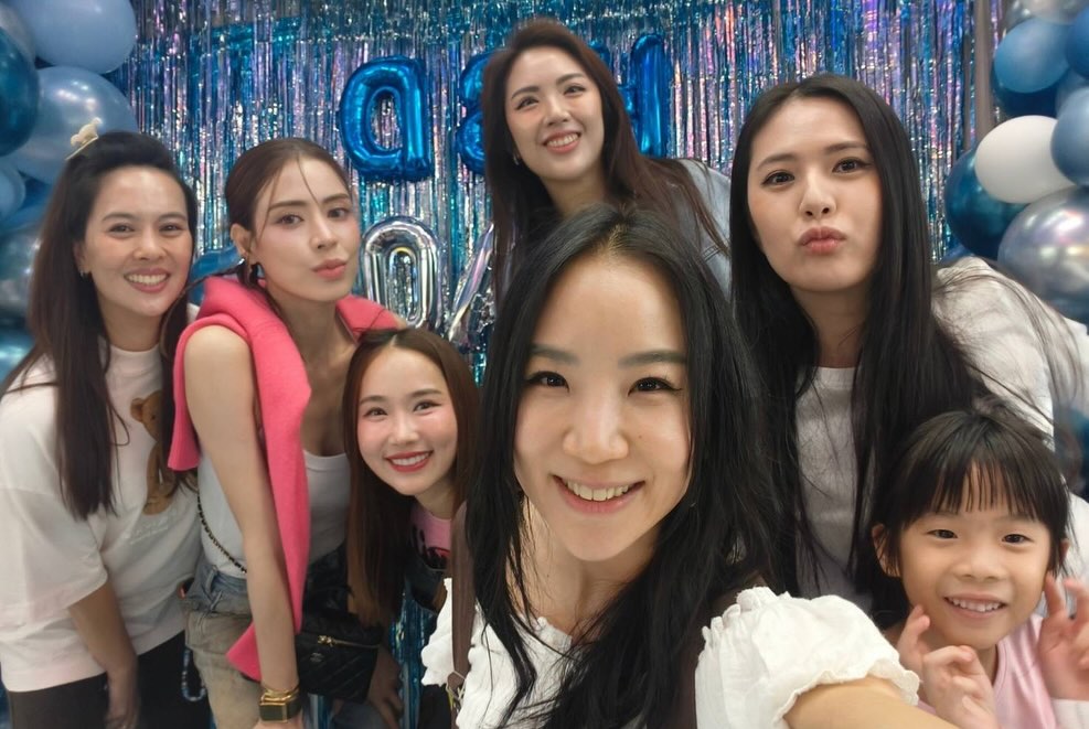 เอ๋ - พรทิพย์ สกิดใจ