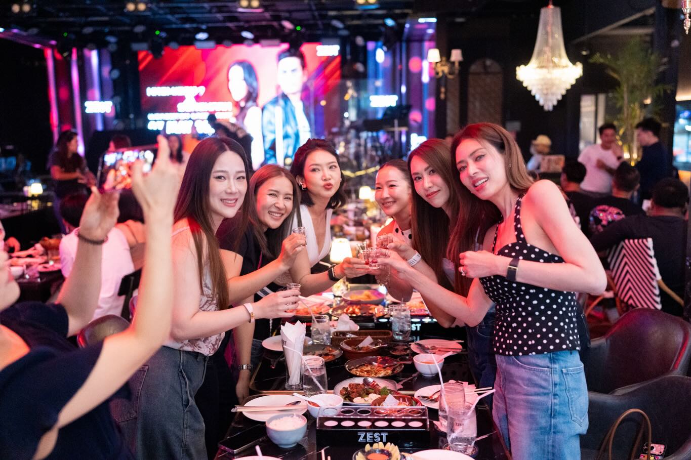 เอ๋ - พรทิพย์ สกิดใจ