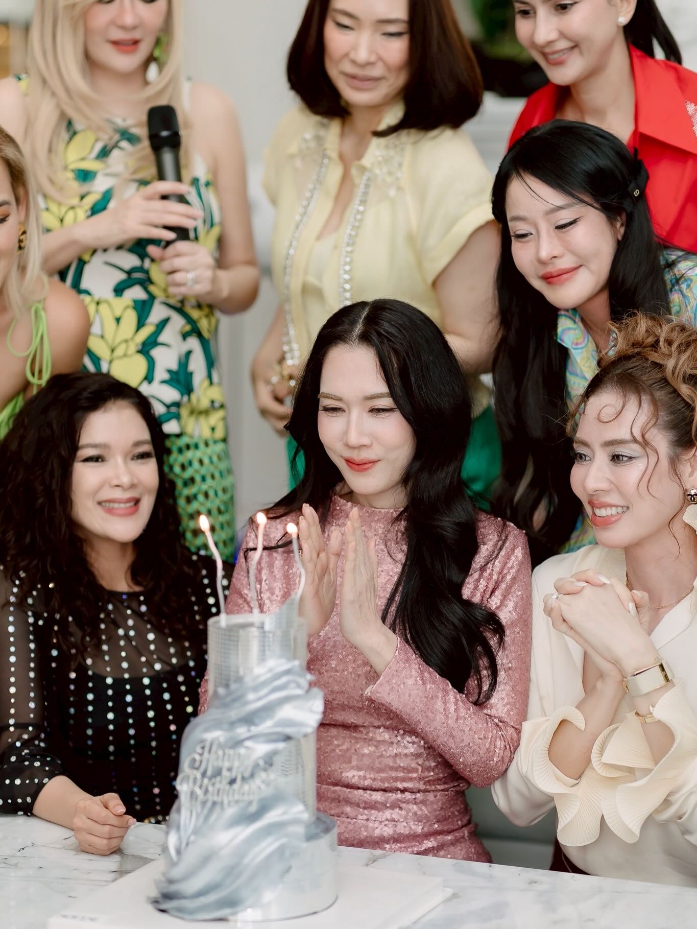 เอ๋ - พรทิพย์ สกิดใจ