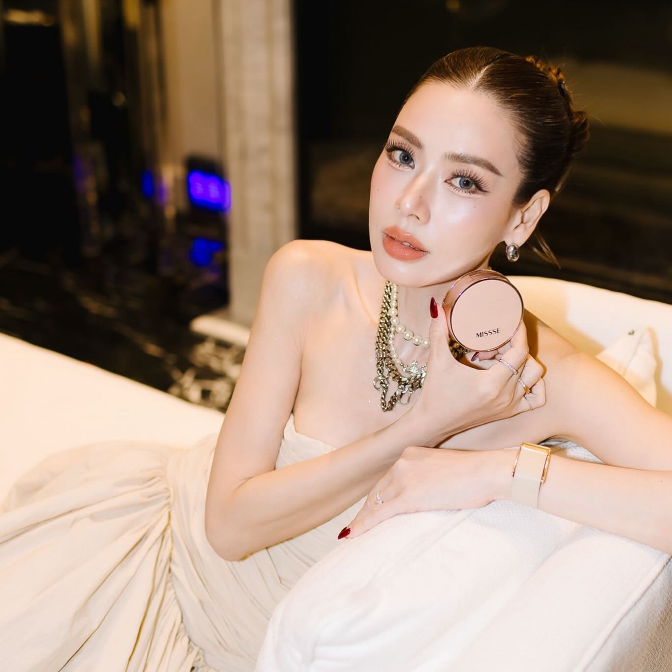 เอ๋ - พรทิพย์ สกิดใจ