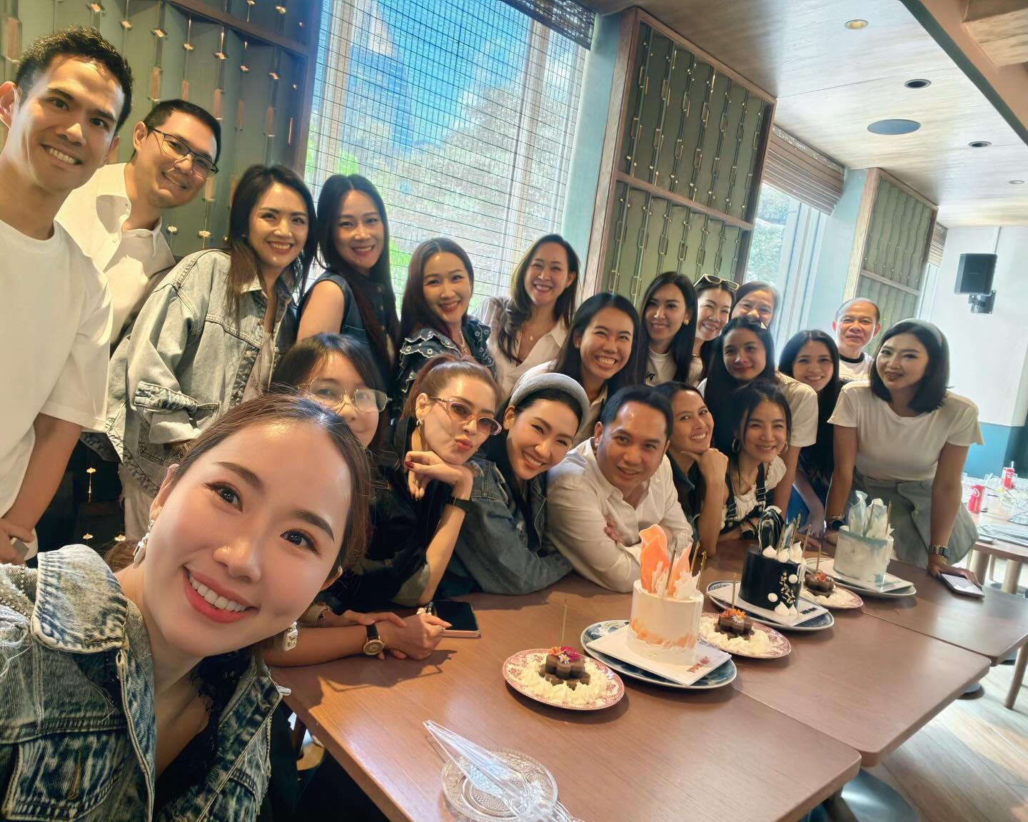 เอ๋ - พรทิพย์ สกิดใจ