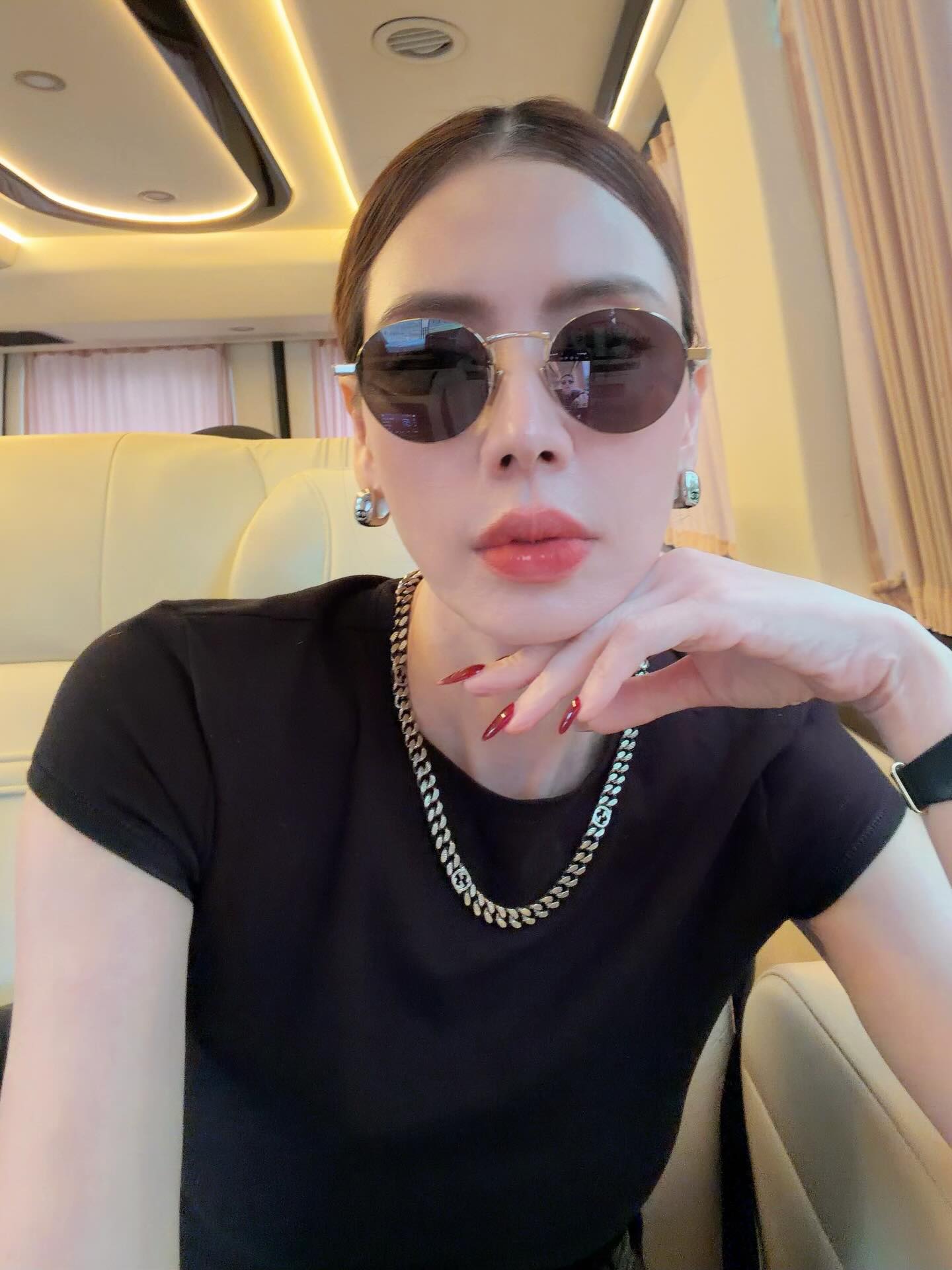 เอ๋ - พรทิพย์ สกิดใจ