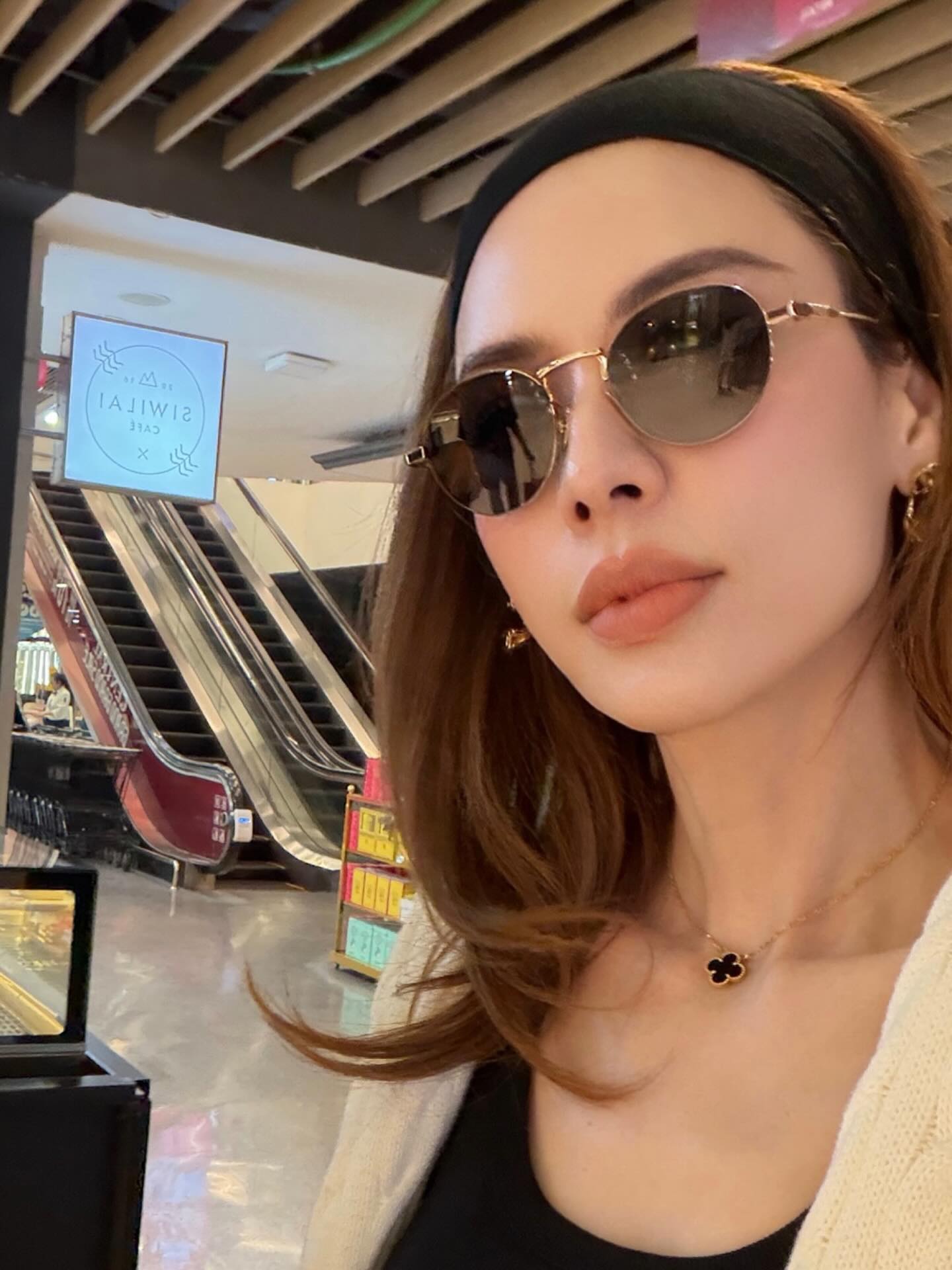 เอ๋ - พรทิพย์ สกิดใจ