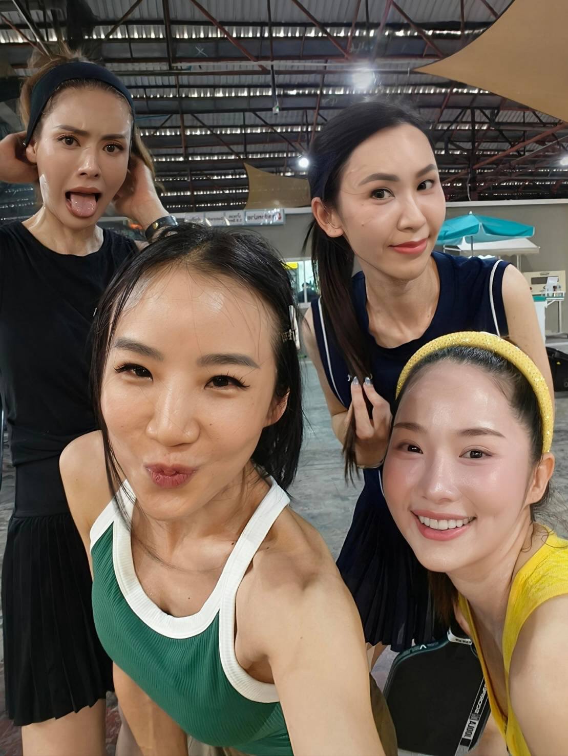 เอ๋ - พรทิพย์ สกิดใจ