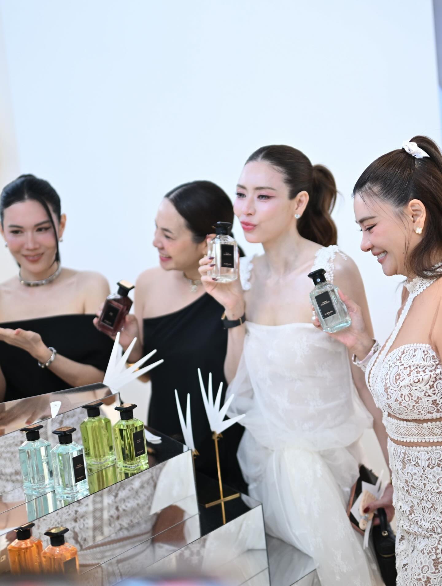 เอ๋ - พรทิพย์ สกิดใจ