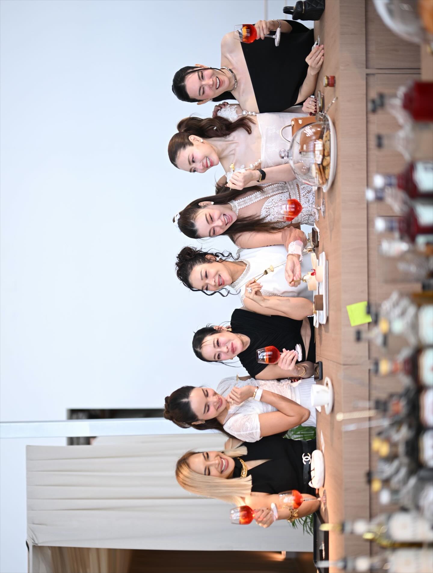 เอ๋ - พรทิพย์ สกิดใจ