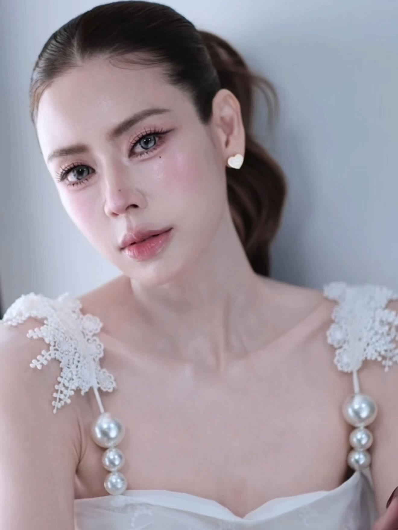 เอ๋ - พรทิพย์ สกิดใจ